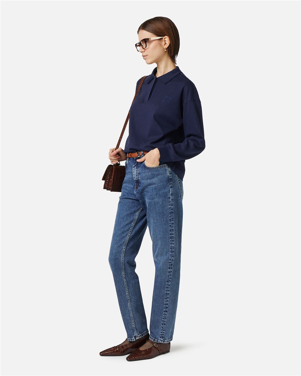 Indigo Mom Fit jeans in comfort stone wash denim - Iceberg - Official Website