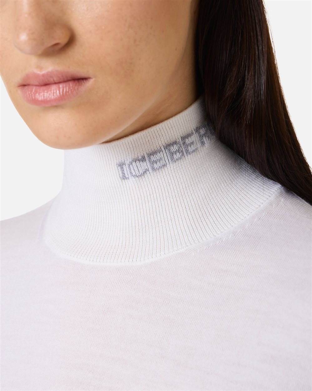 Ivory turtleneck sweater in extra-fine Merino wool with Iceberg logo inlaid on the collar - Iceberg - Official Website