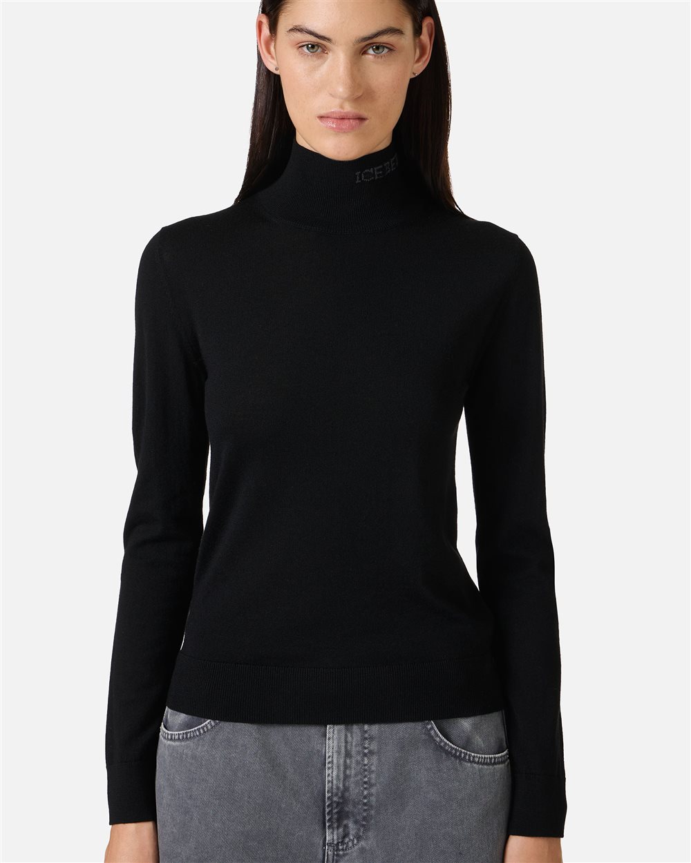 Black turtleneck sweater in extra-fine Merino wool with Iceberg logo inlaid on the collar - Iceberg - Official Website
