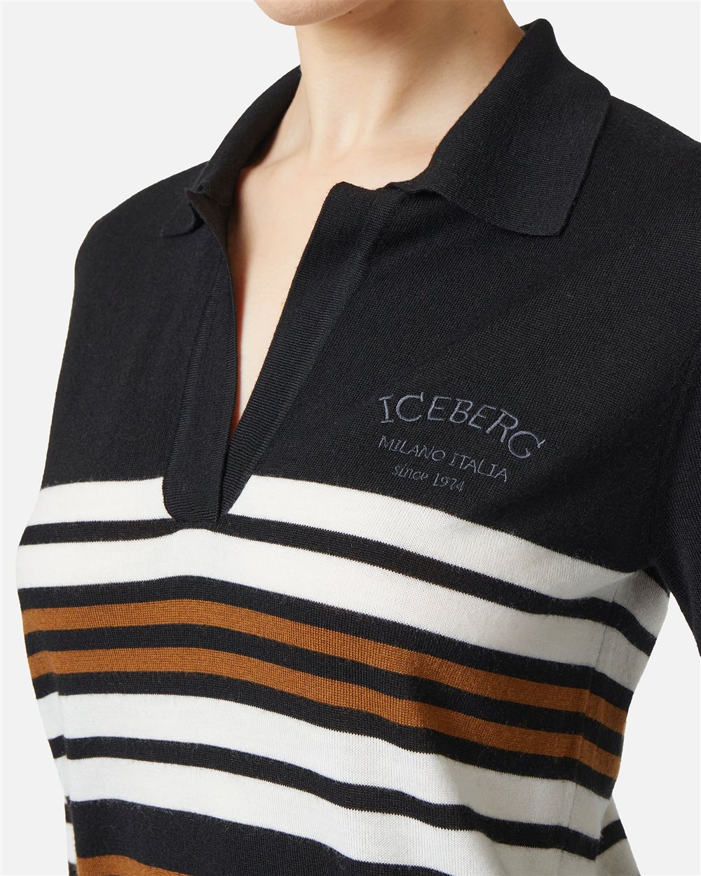 Long-sleeved polo shirt in extra-fine Merino wool with Iceberg Milano tone-on-tone customization - Iceberg - Official Website