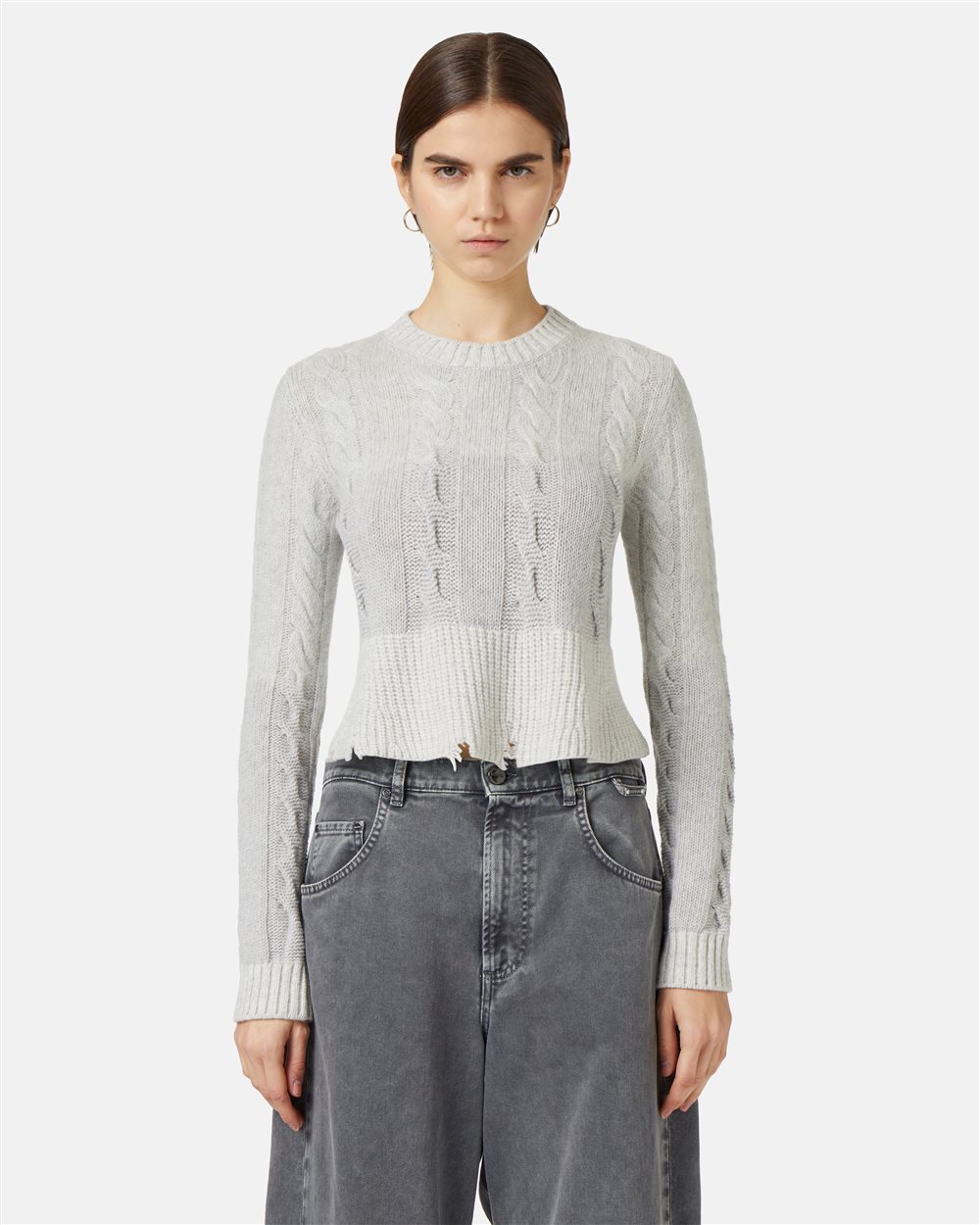Hellgrau melierter Pullover in verkürzter Passform mit Zopfmuster - Iceberg - Official Website