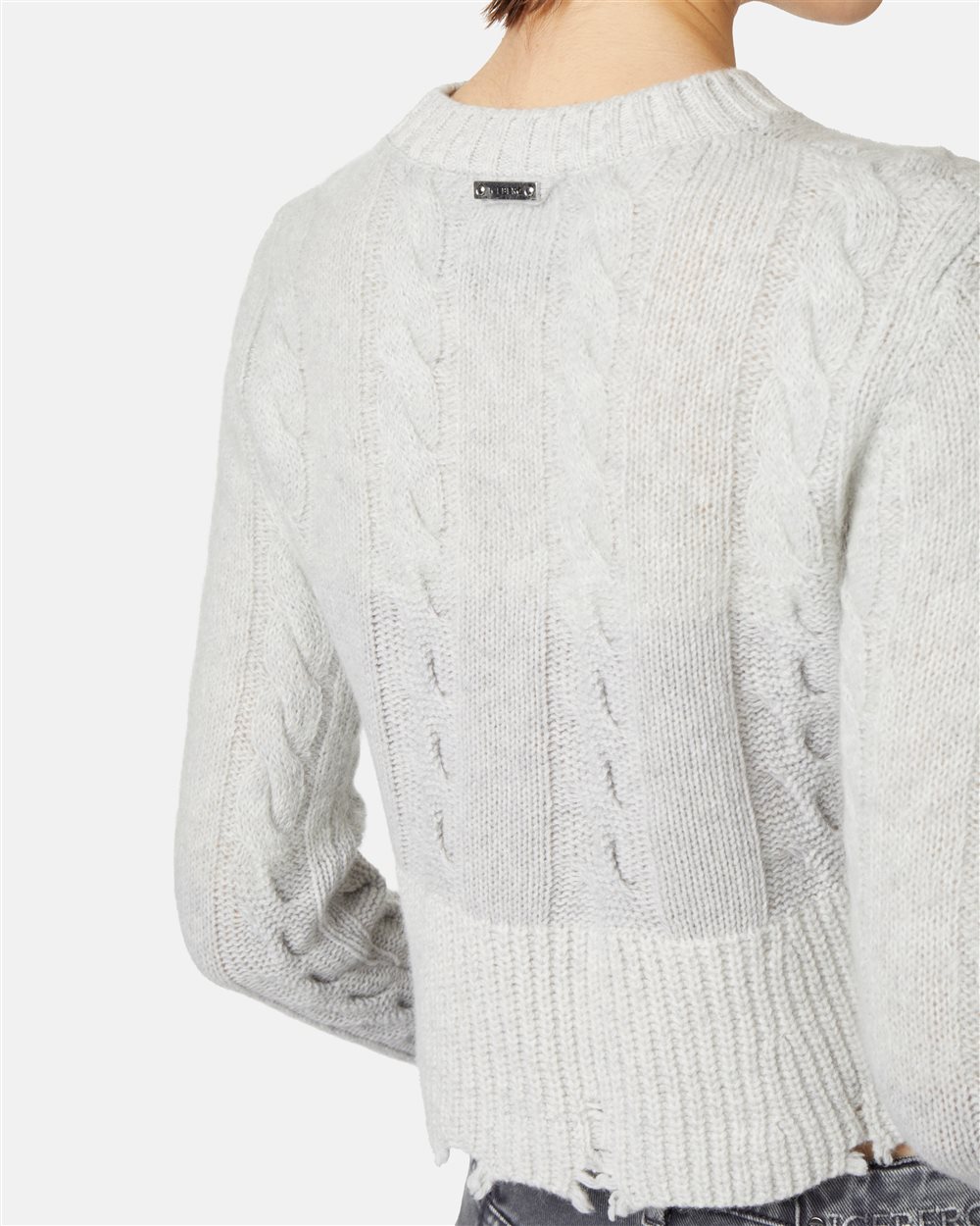 Hellgrau melierter Pullover in verkürzter Passform mit Zopfmuster - Iceberg - Official Website