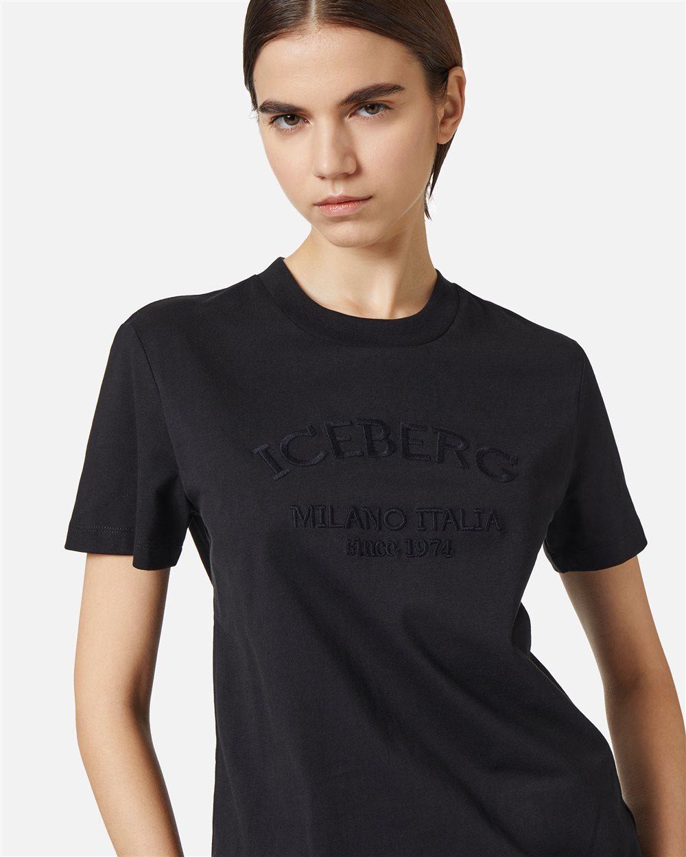 Regular fit black cotton jersey T-shirt with tone-on-tone embroidery - Iceberg - Official Website