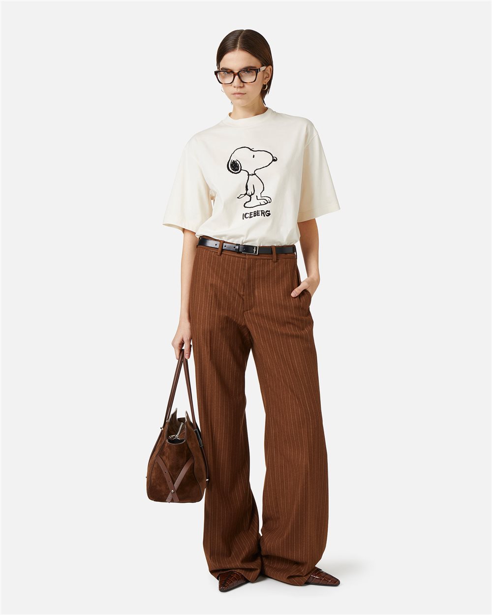 Vanilla-colored relaxed-fit T-shirt in fixed jersey with Snoopy applique - Iceberg - Official Website