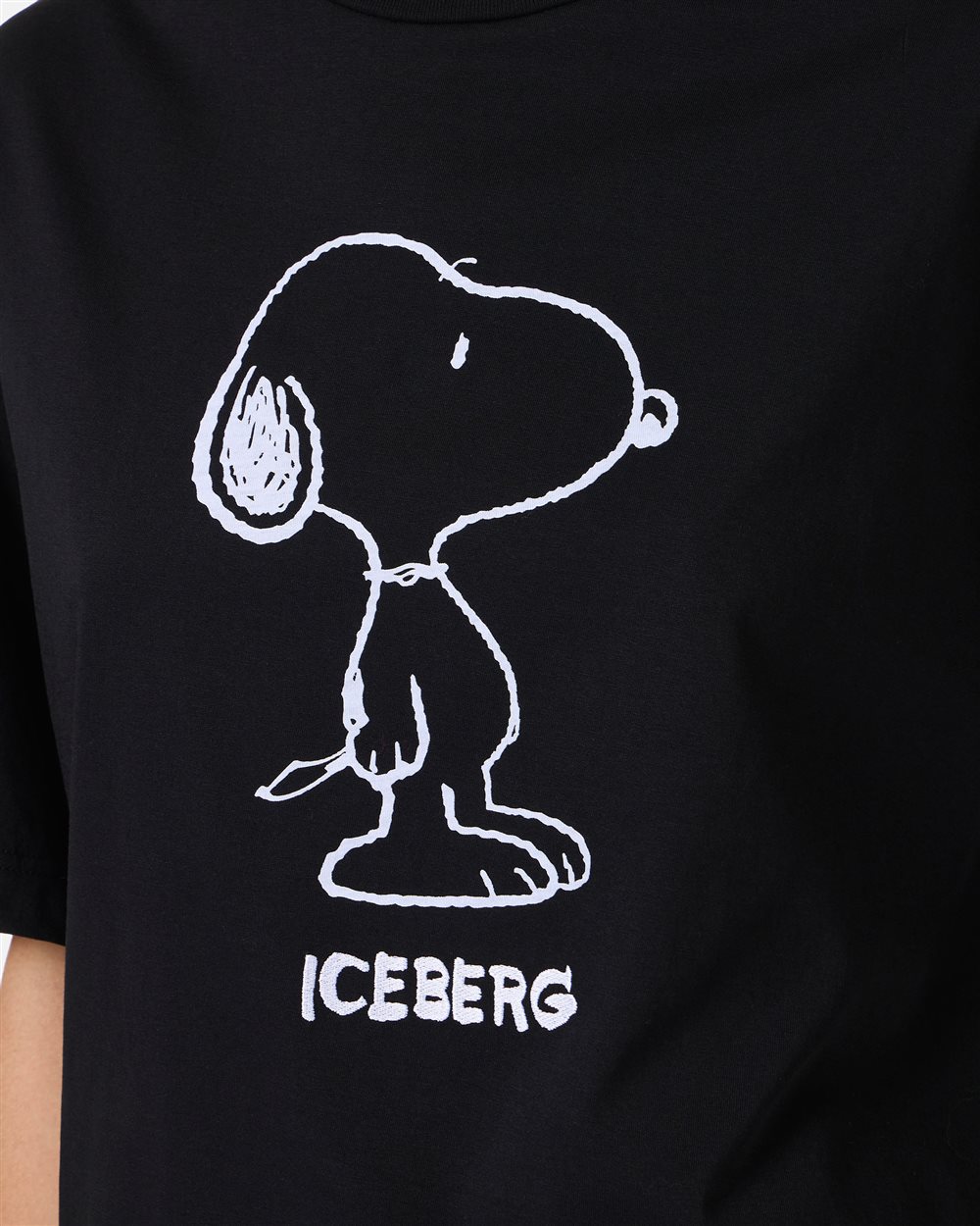 Black relaxed fit T-shirt in fixed jersey with Snoopy applique - Iceberg - Official Website