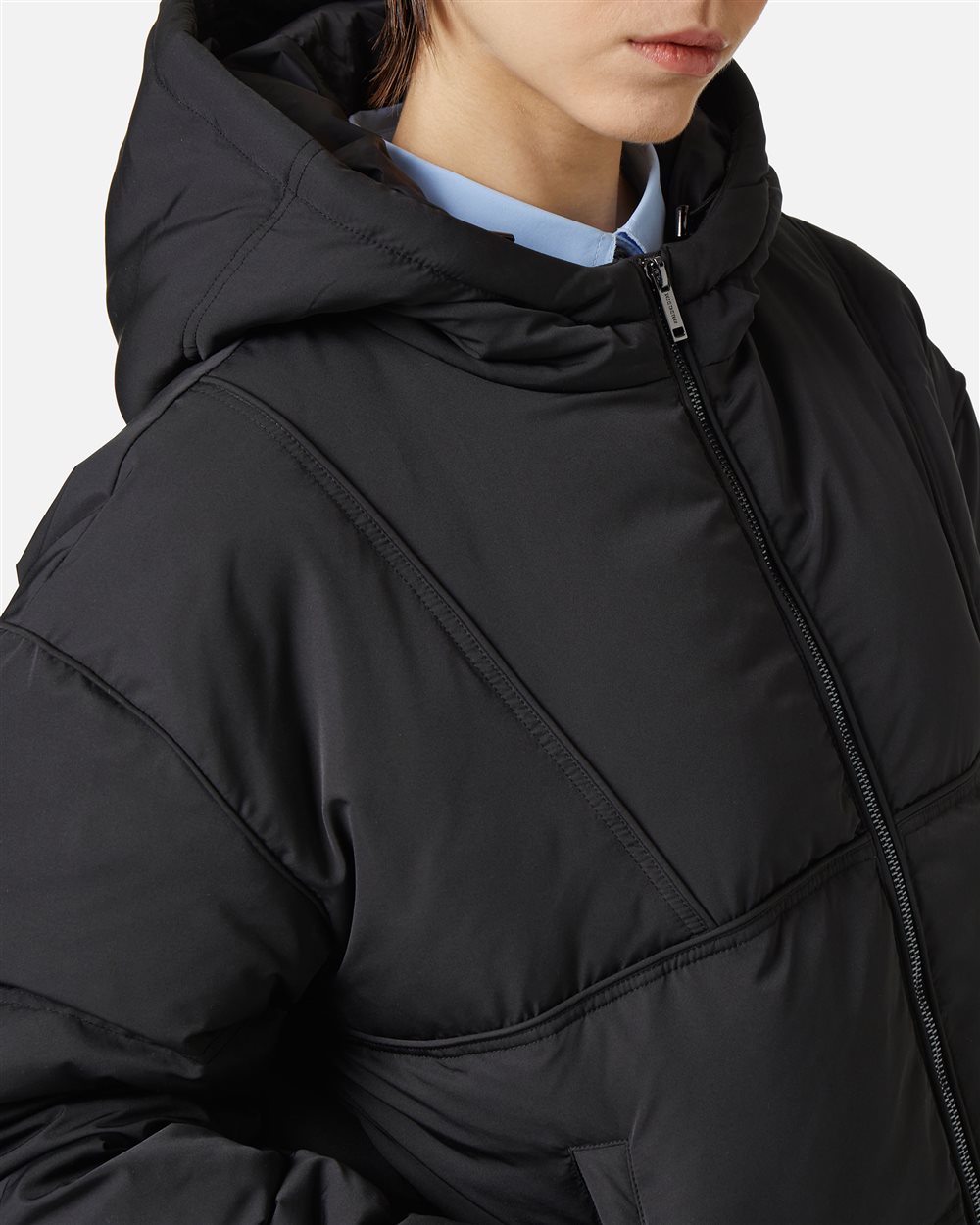 Short down jacket in real feather with logo plate - Iceberg - Official Website