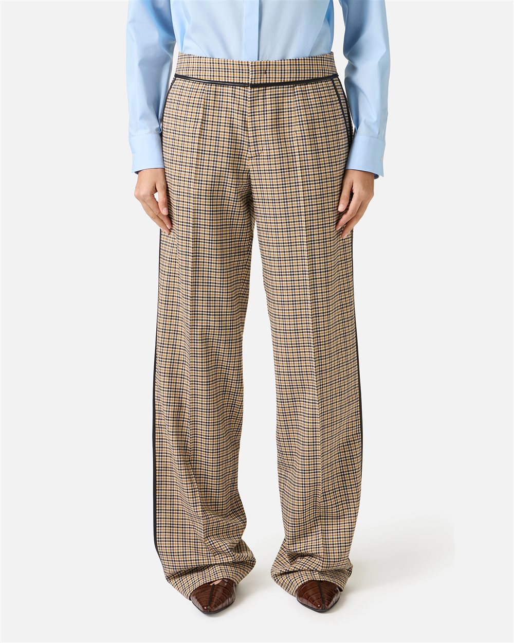 Relaxed-fit, low-rise trousers in brown and camel check fabric - Iceberg - Official Website