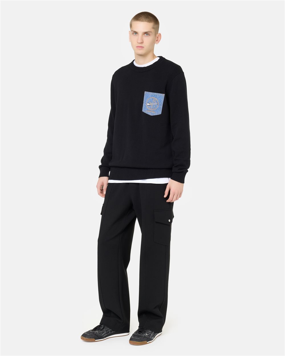 Regular fit black crew neck sweater in pure cotton with embroidered denim pocket and logo pin - Iceberg - Official Website