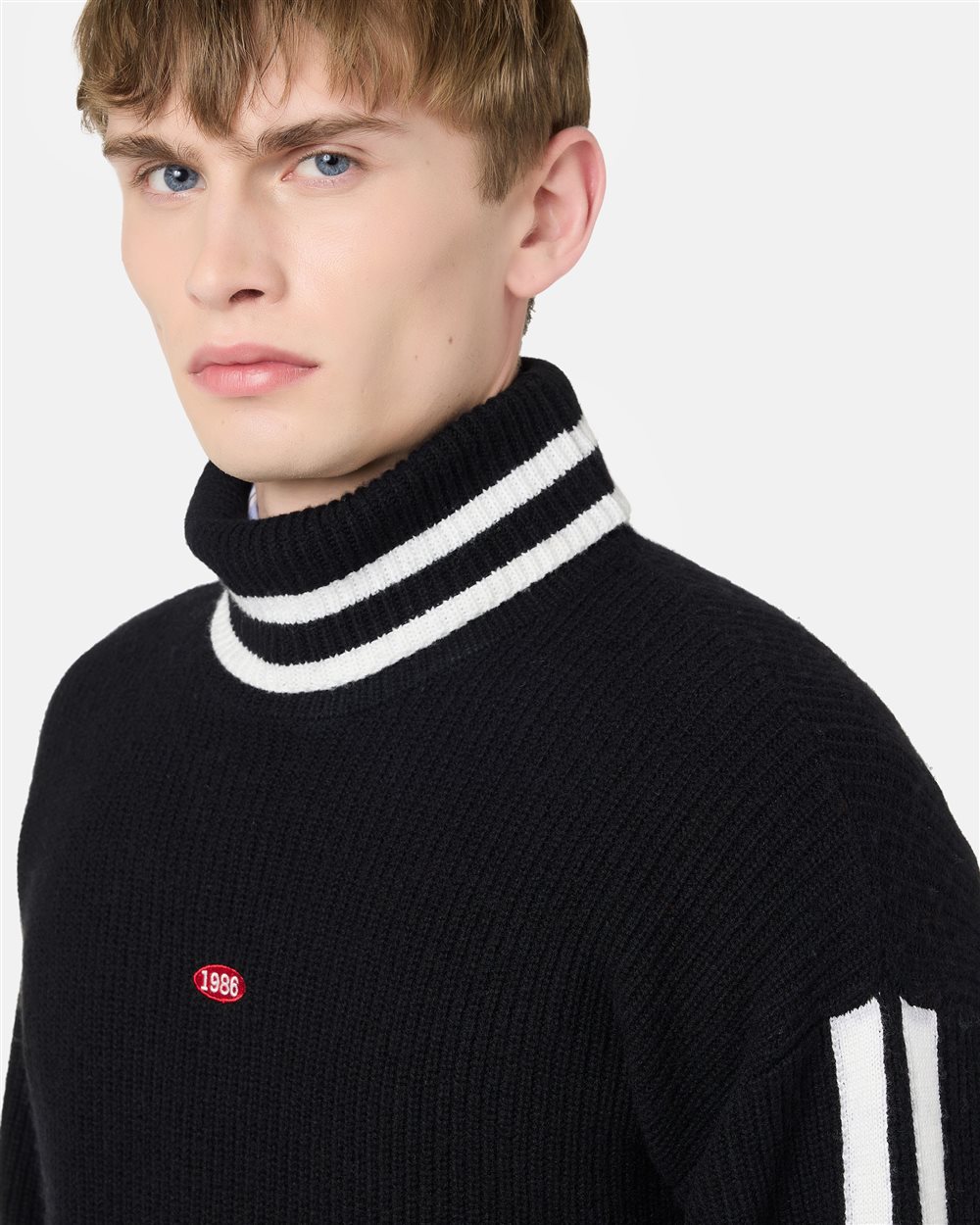 Relaxed fit black wool and cashmere turtleneck with contrasting stripes - Iceberg - Official Website