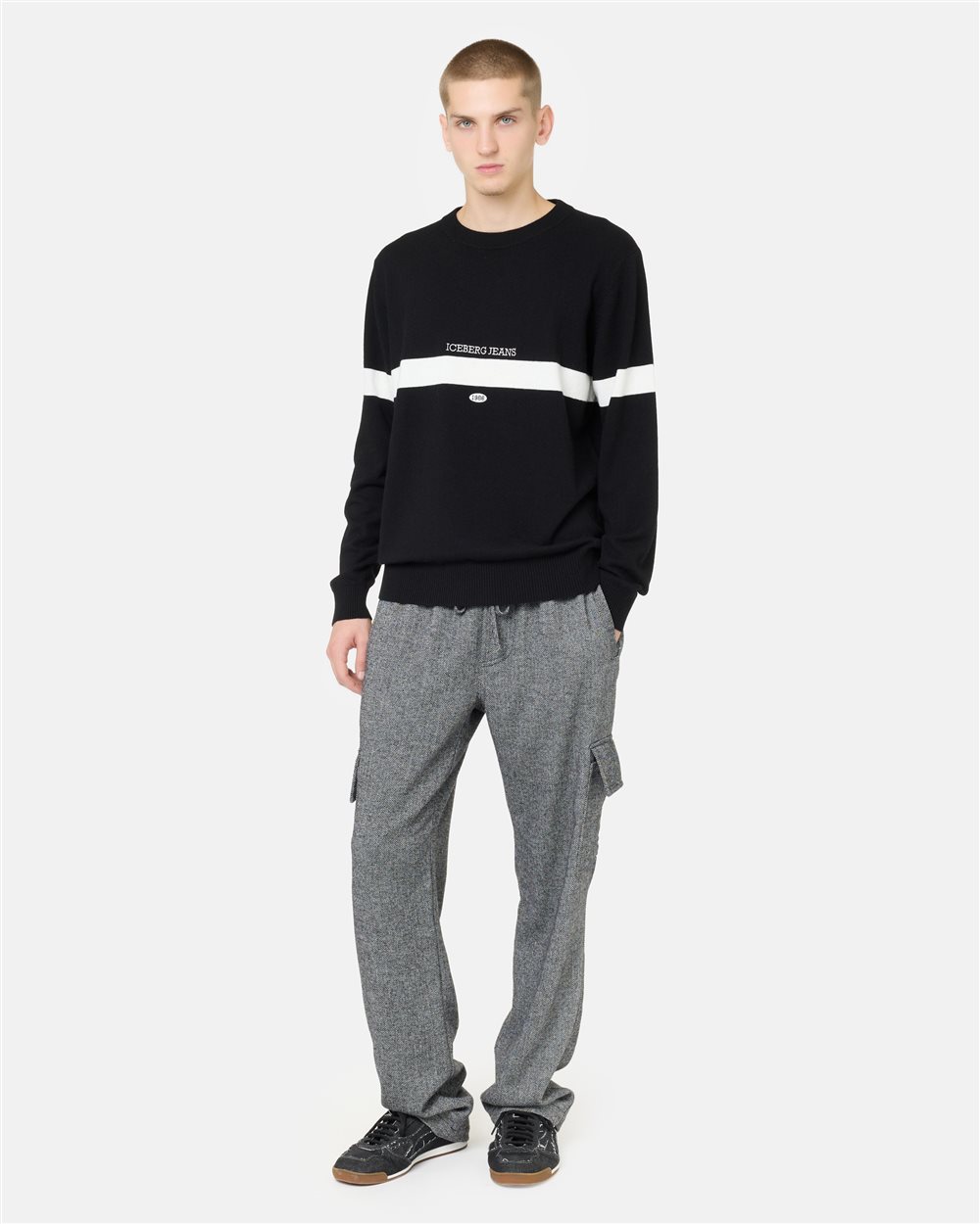 Black crewneck sweater in wool cashmere blend with 1986 embroidery and Iceberg logo - Iceberg - Official Website