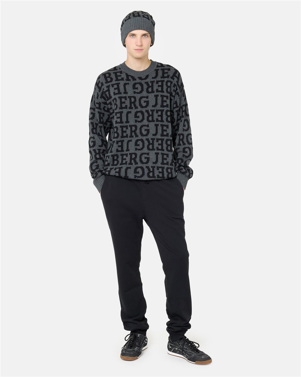 Jogging fit trousers in black cotton diagonal fleece with logo details - Iceberg - Official Website