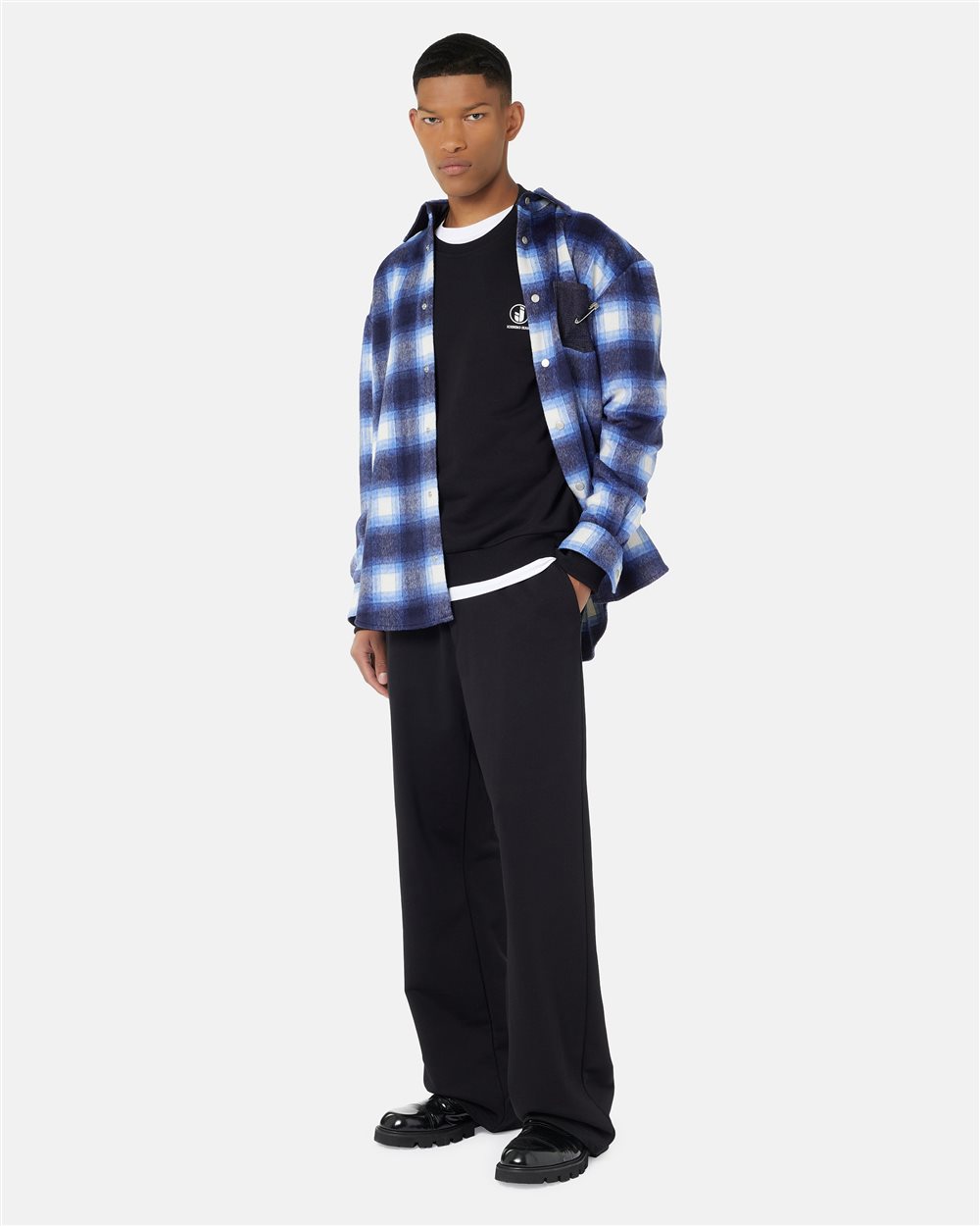 Regular fit crew neck sweater in black cotton diagonal fleece with IJ logo print on the heart - Iceberg - Official Website