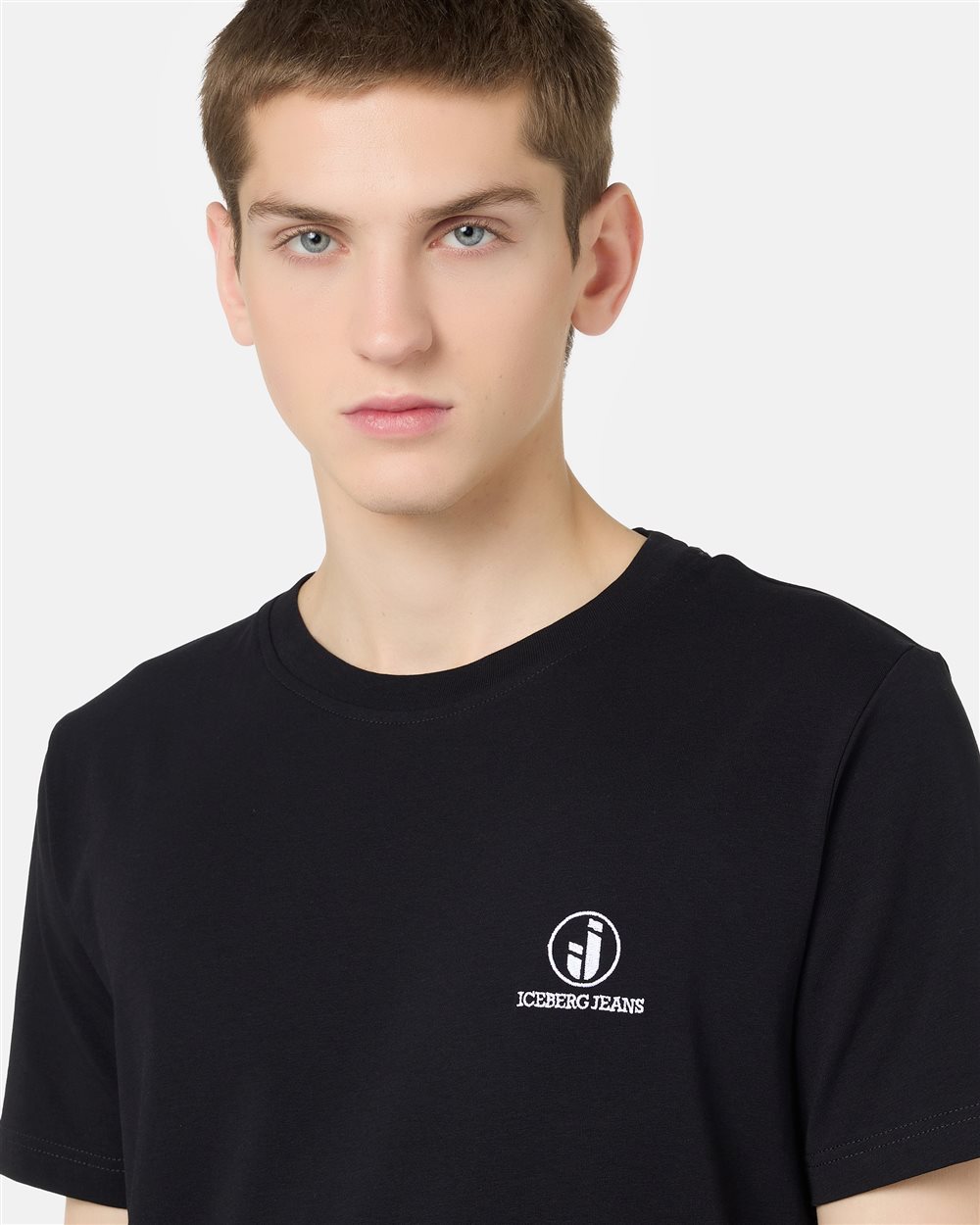 Slim Fit T-shirt in black Stretch Cotton Jersey with Iceberg IJ Logo Embroidery - Iceberg - Official Website