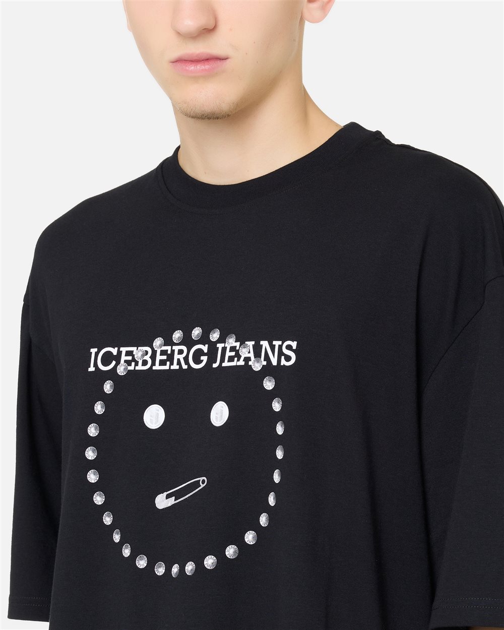 Relaxed fit black T-shirt in optical white cotton jersey with Smile print in logoed metal - Iceberg - Official Website