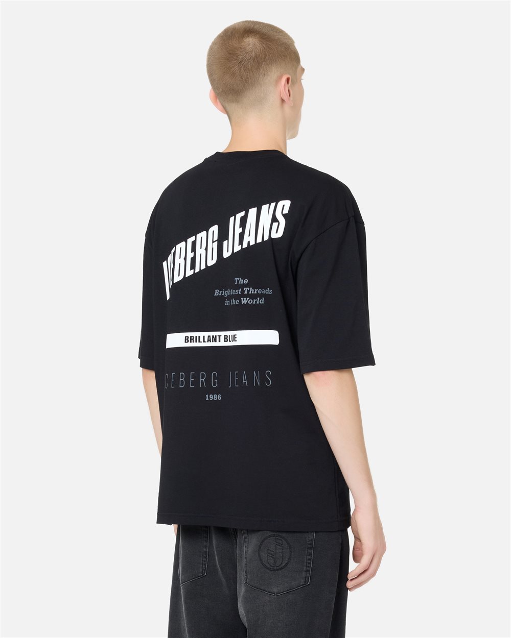 Relaxed Fit T-shirt in black cotton jersey with Brilliant Blue print - Iceberg - Official Website