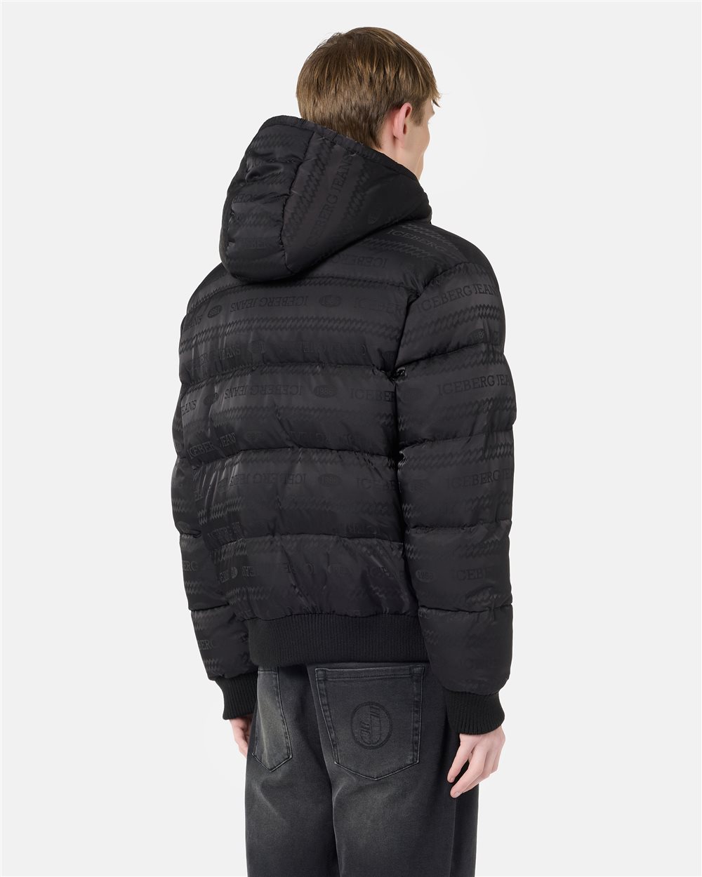 Bomberjacke in Schwarz auf Schwarz aus Nylon mit Iceberg-Jacquard-Logo - Iceberg - Official Website