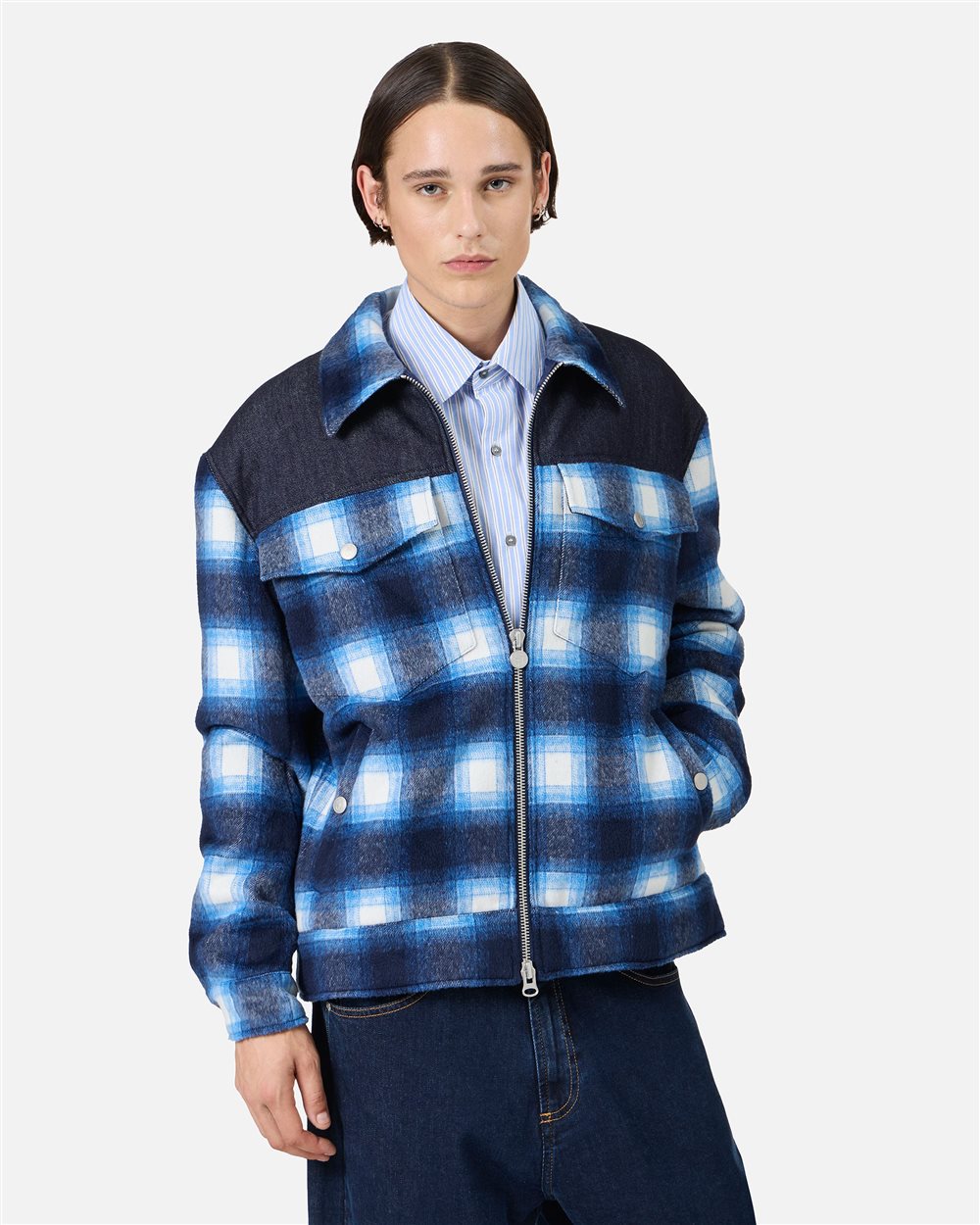 Coach-fit jacket in white and blue checked wool cloth with denim details and Iceberg logo - Iceberg - Official Website