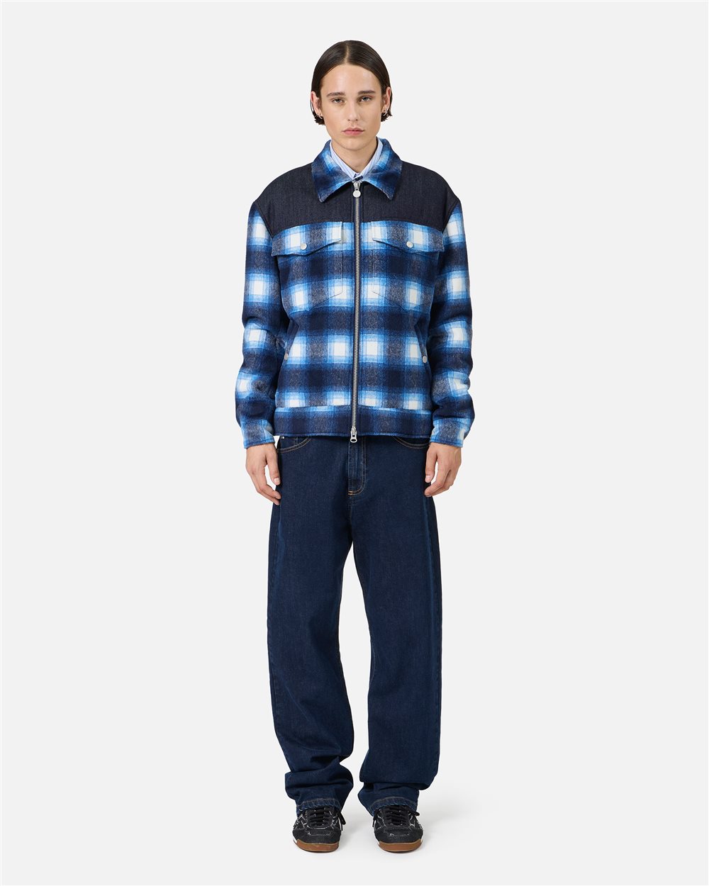 Coach-fit jacket in white and blue checked wool cloth with denim details and Iceberg logo - Iceberg - Official Website