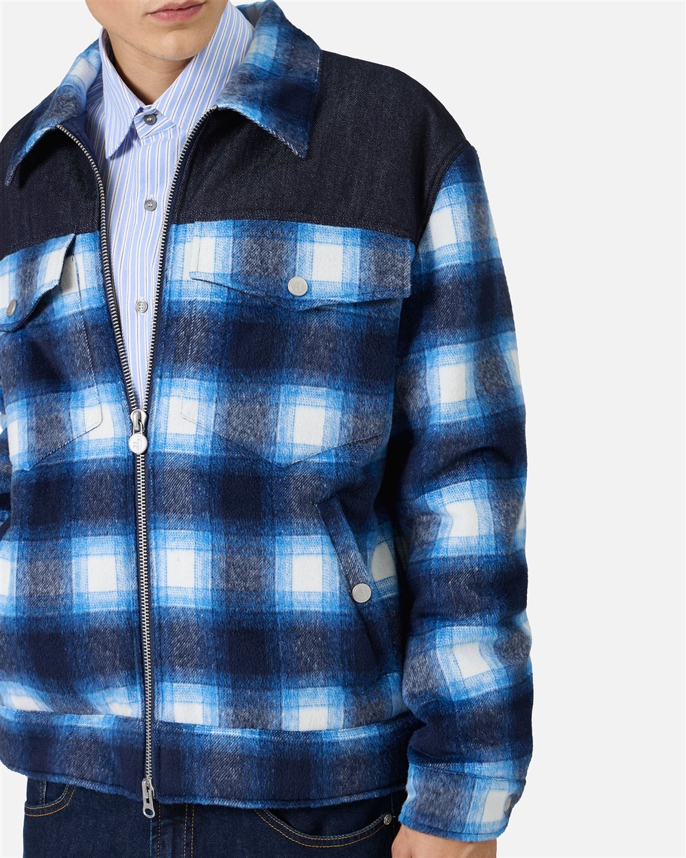Coach-fit jacket in white and blue checked wool cloth with denim details and Iceberg logo - Iceberg - Official Website