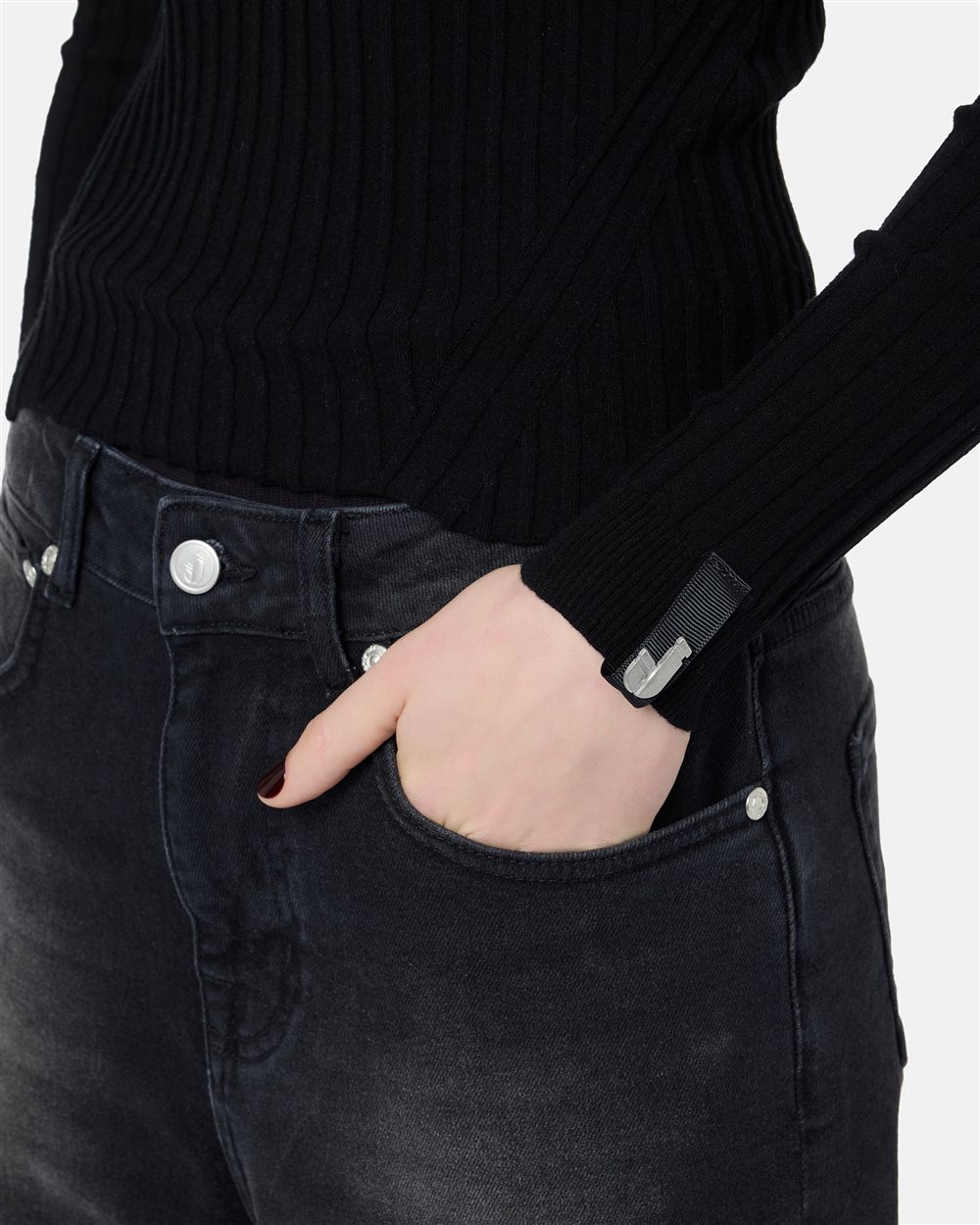 Black Iceberg Turtleneck - Iceberg - Official Website