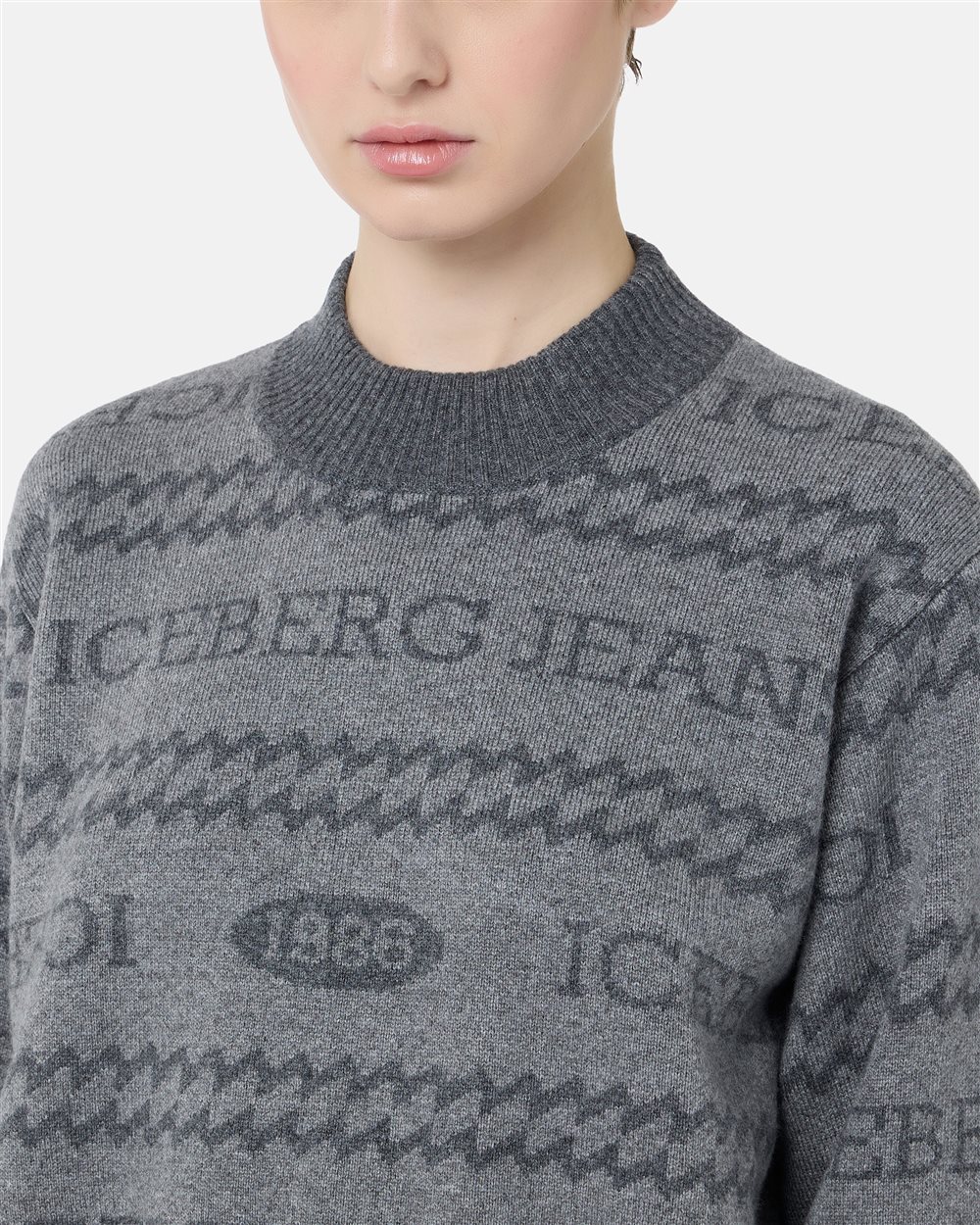 Boxy-fit crewneck sweater in light and dark gray jacquard with Iceberg 1986 logo - Iceberg - Official Website