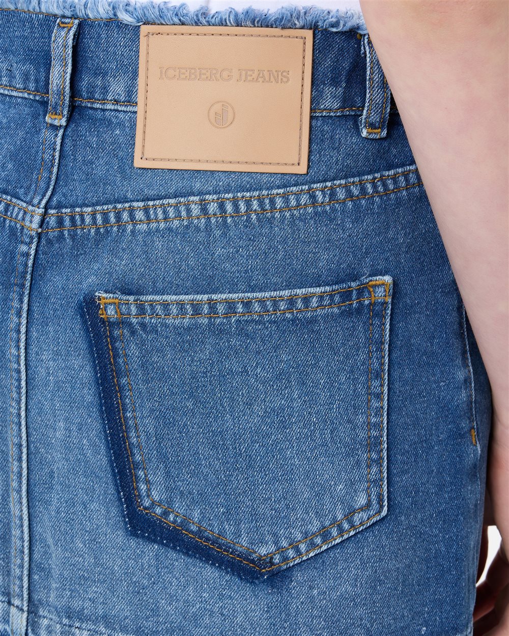 5-pocket miniskirt in stonewashed indigo denim with raw-edge details and Iceberg logo - Iceberg - Official Website