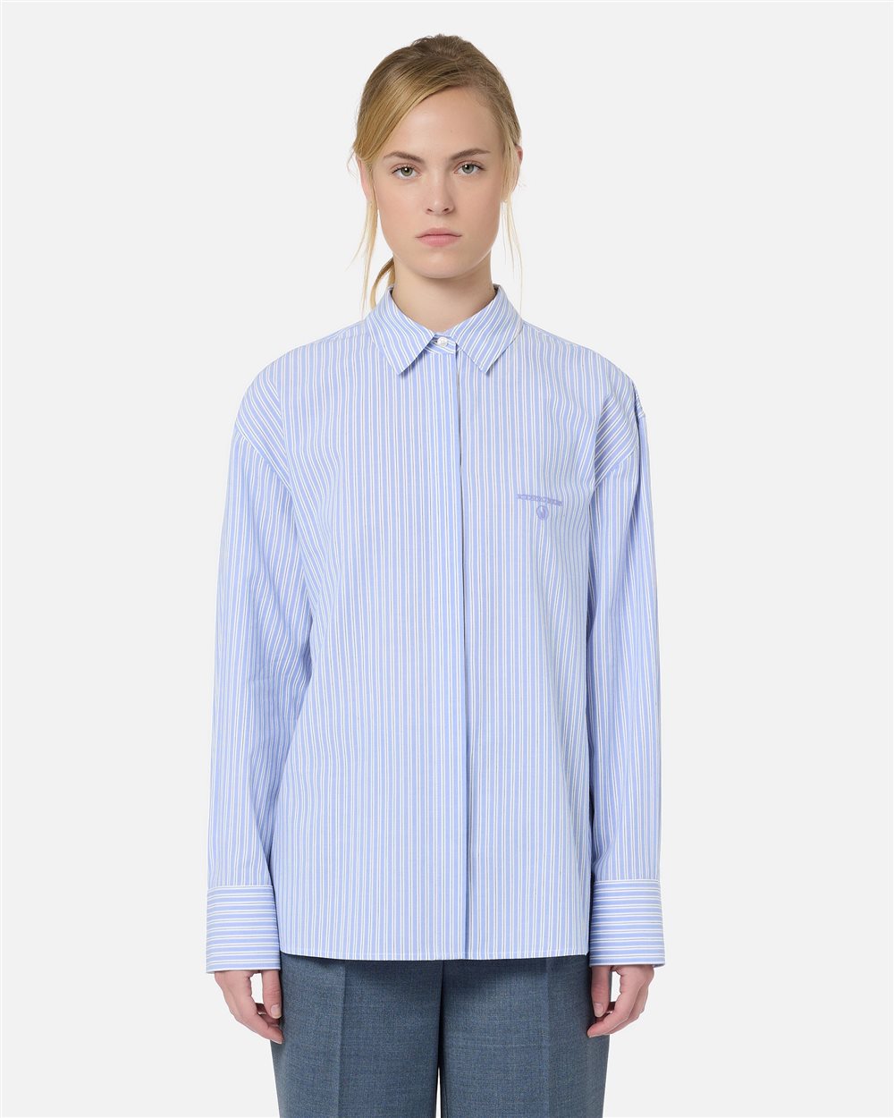 Relaxed fit shirt in light blue and white cotton - Iceberg - Official Website