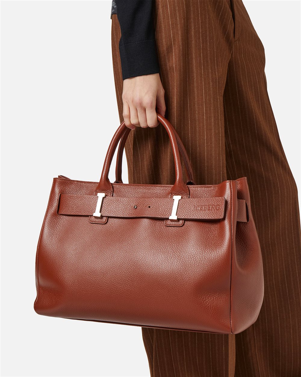 Maxi shopper in hazelnut Prince leather with logo buckles and debossed Iceberg logo detail - Iceberg - Official Website