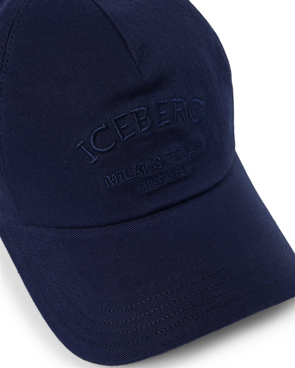 Blue baseball cap with Iceberg Milano Italia embroidery - Iceberg - Official Website
