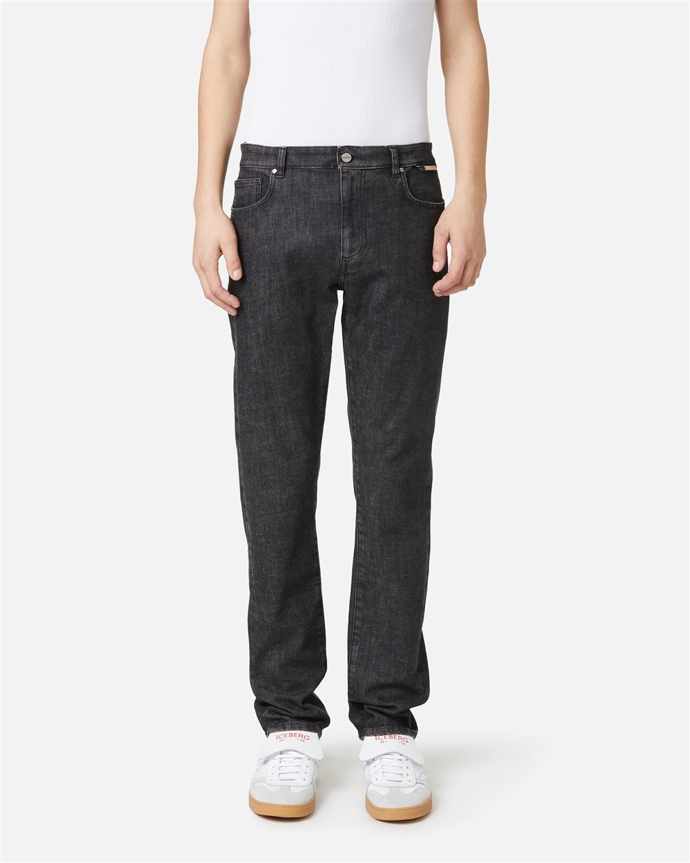 Slim fit 5-pocket jeans: intense black, bold style - Man | Iceberg - Official Website