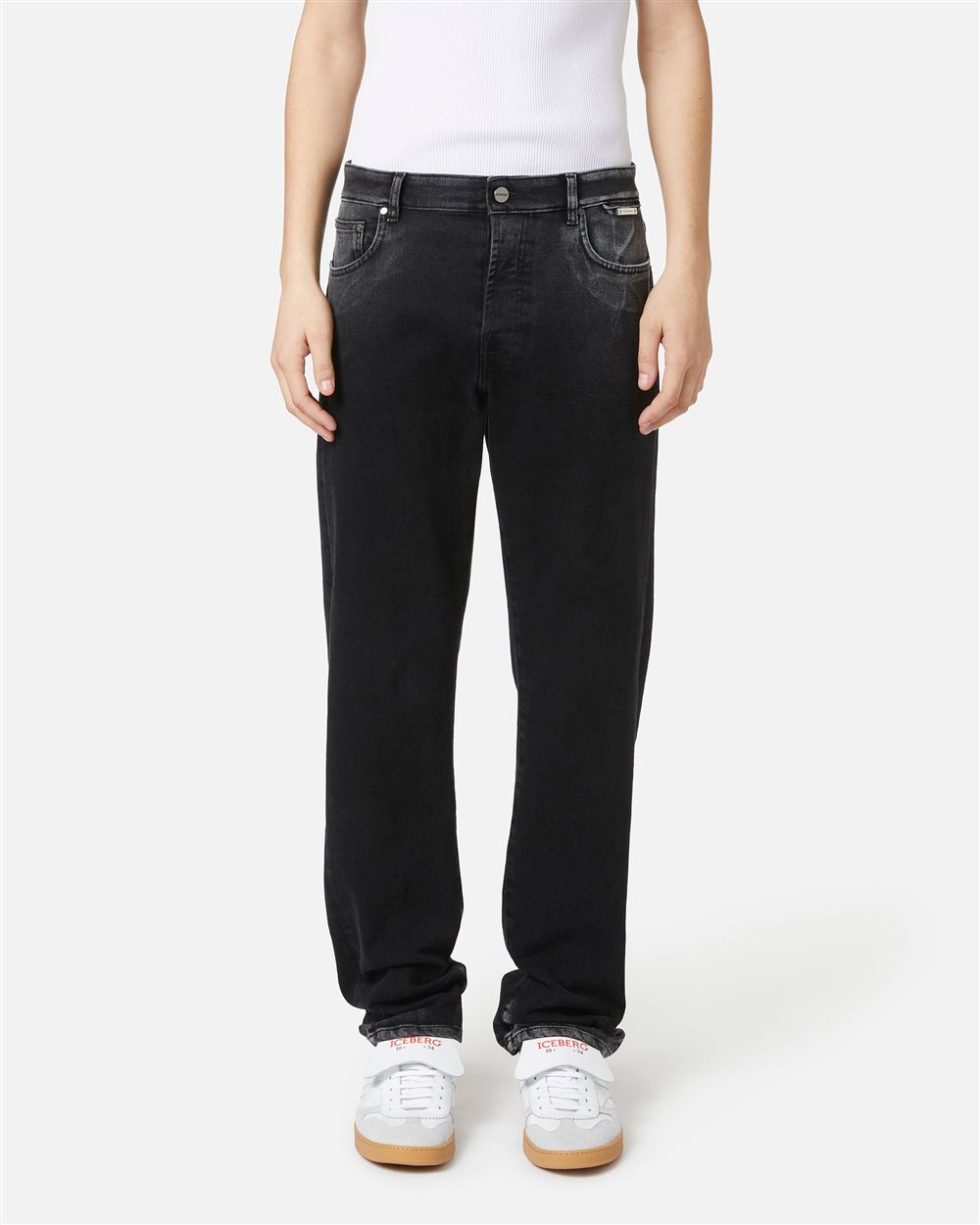Regular fit 5-pocket jeans: lived-in black, urban spirit - Trousers | Iceberg - Official Website