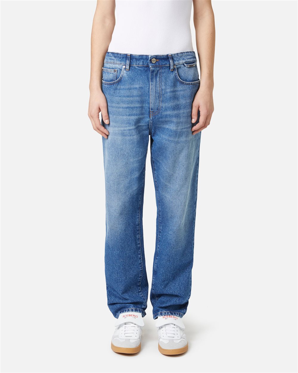 5-Pocket-Straight-Fit-Jeans: Essential mit Charakter - Kleidung | Iceberg - Official Website