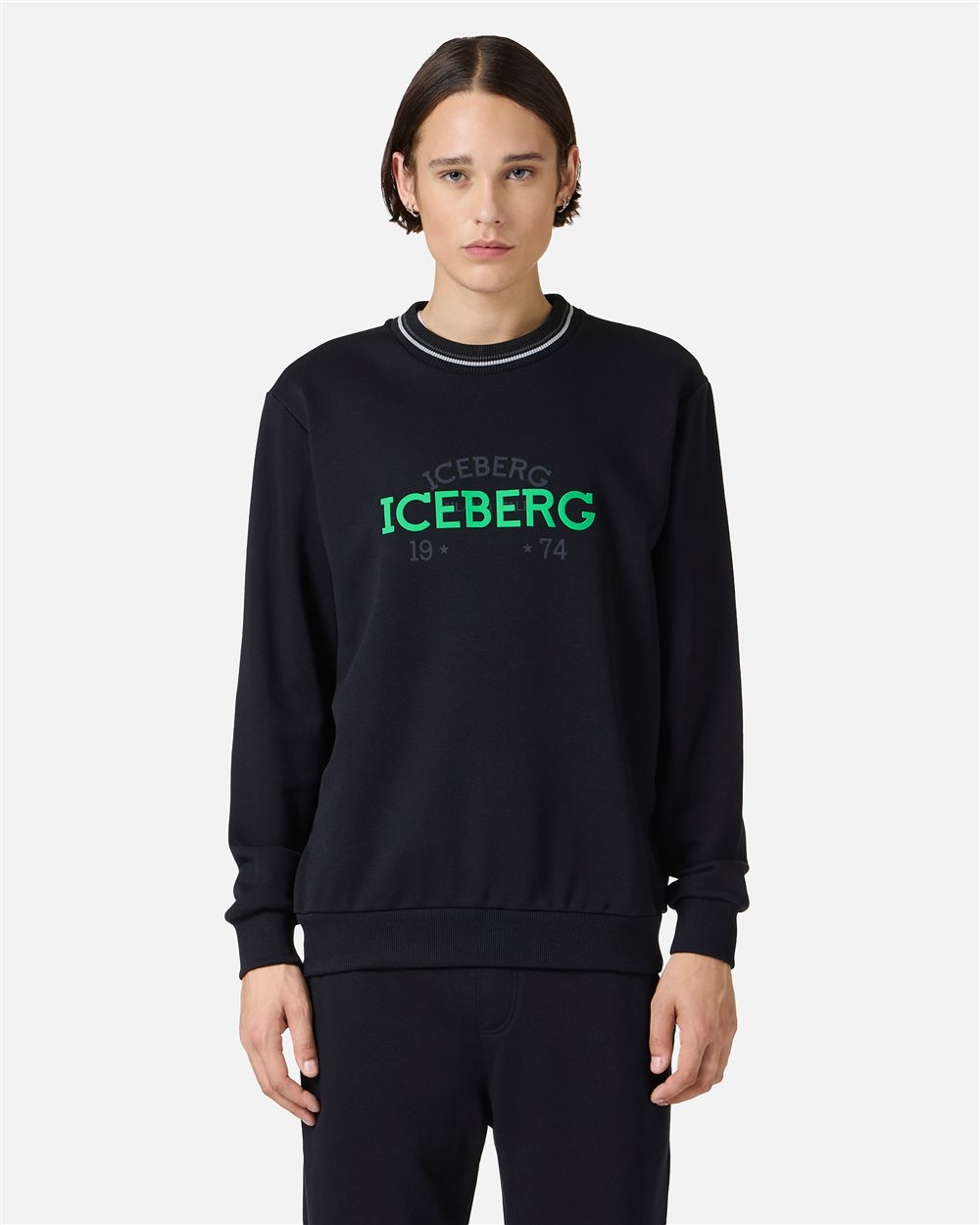 Slim fit black crewneck in sustainable fleece | Iceberg - Official Website