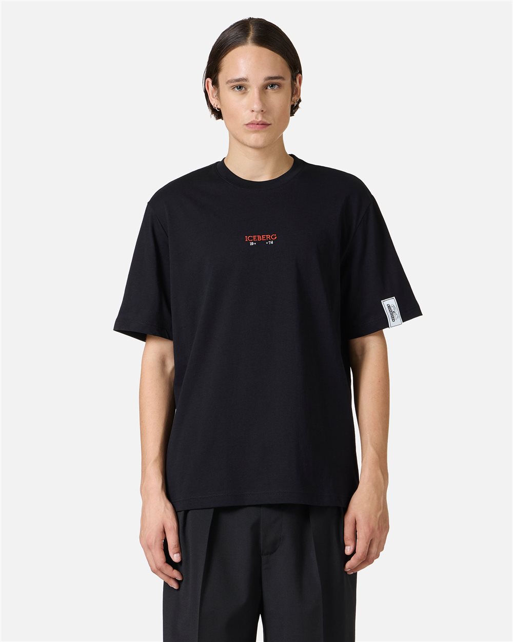 Regular fit black T-shirt with embroidered Iceberg logo and Peanuts print on the back | Iceberg - Official Website
