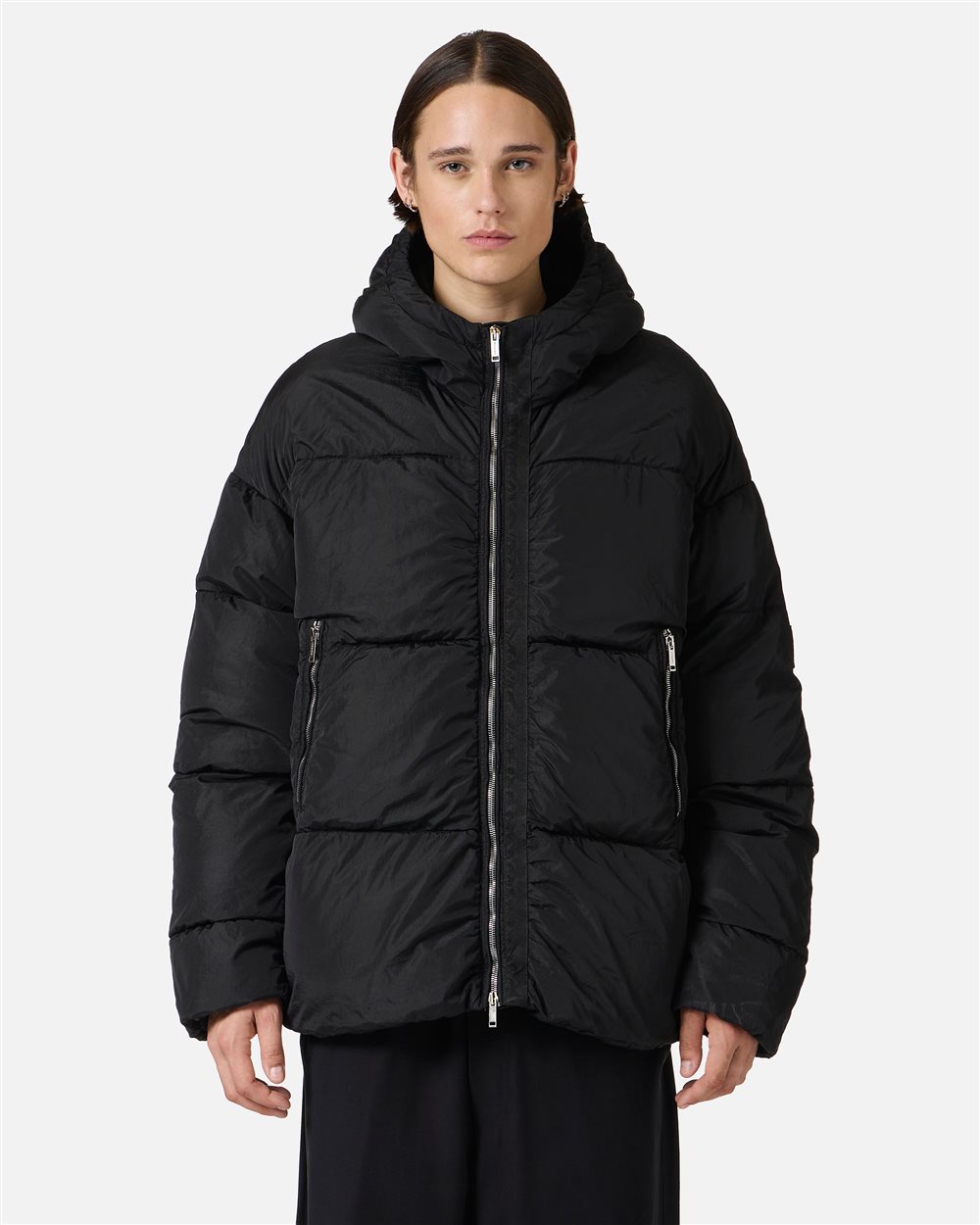 Urban warmth: the garment-dyed black technical down jacket - Clothing | Iceberg - Official Website
