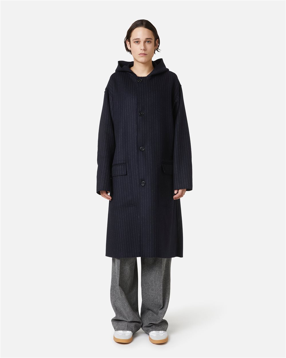 Doppia identità, stessa eleganza: il cappotto reversibile - Capispalla | Iceberg - Official Website
