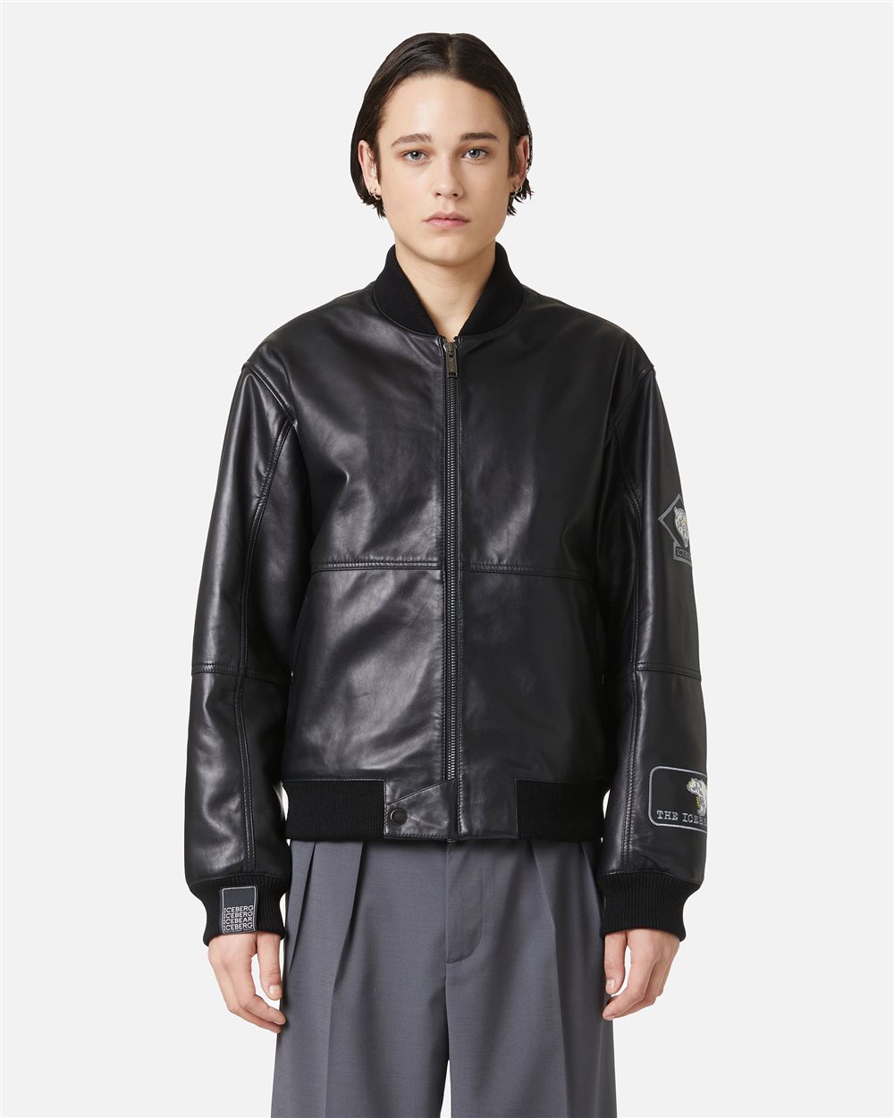 Bomber in pelle nero con patch ricamati - Capispalla | Iceberg - Official Website