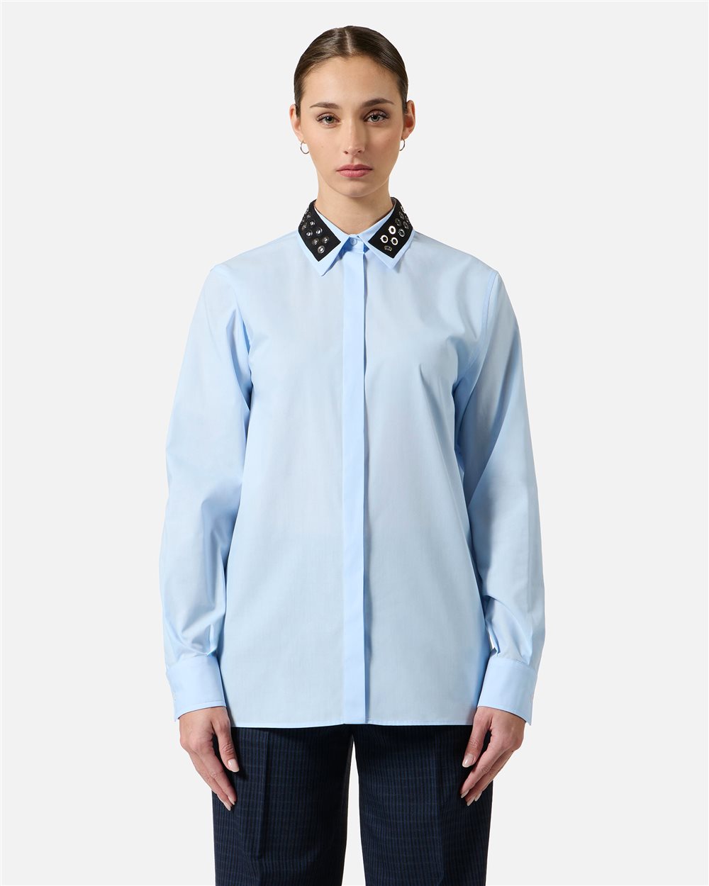 Comfort fit light blue shirt with grosgrain details - per abilitare | Iceberg - Official Website