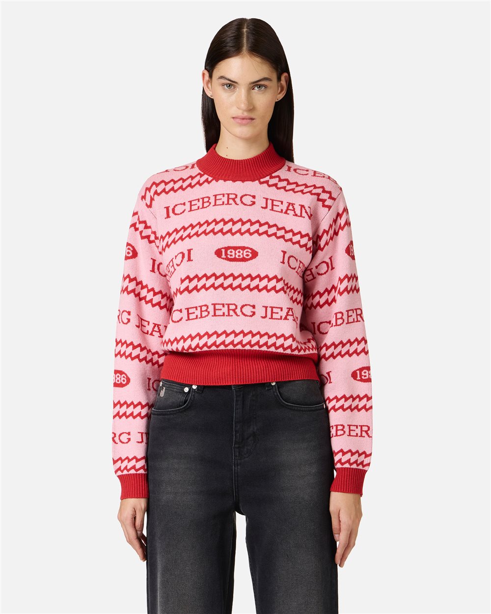 Boxy-fit crewneck sweater in pink and red jacquard with Iceberg 1986 logo - Iceberg Jeans | Iceberg - Official Website