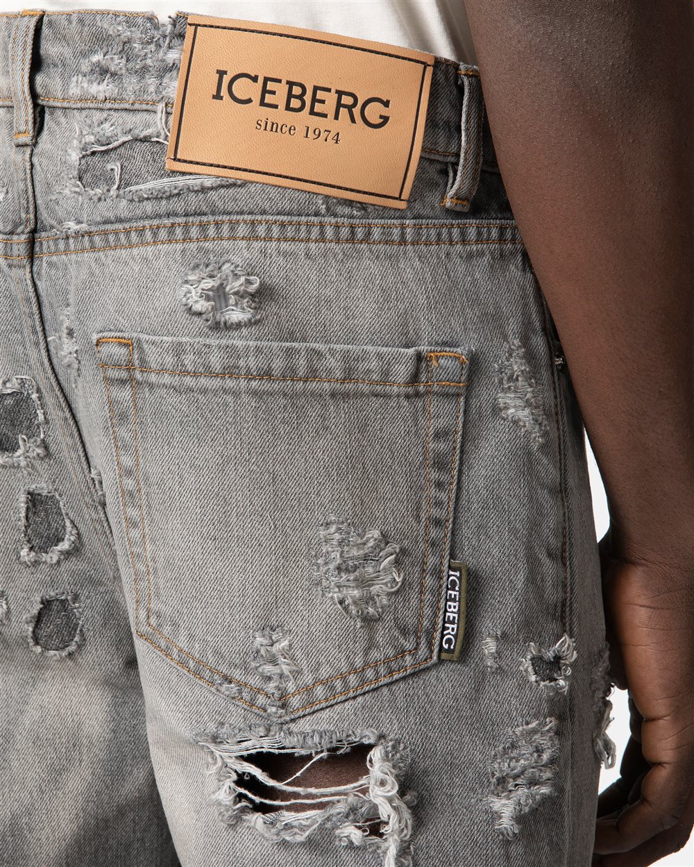 Gray washed jeans Iceberg 5 pockets 