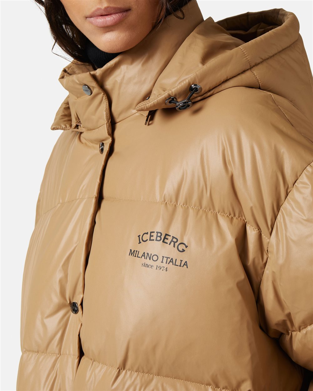 Iceberg History Road Runner Down Puffer deals Jacket Womens Small Black Wile E Coyote