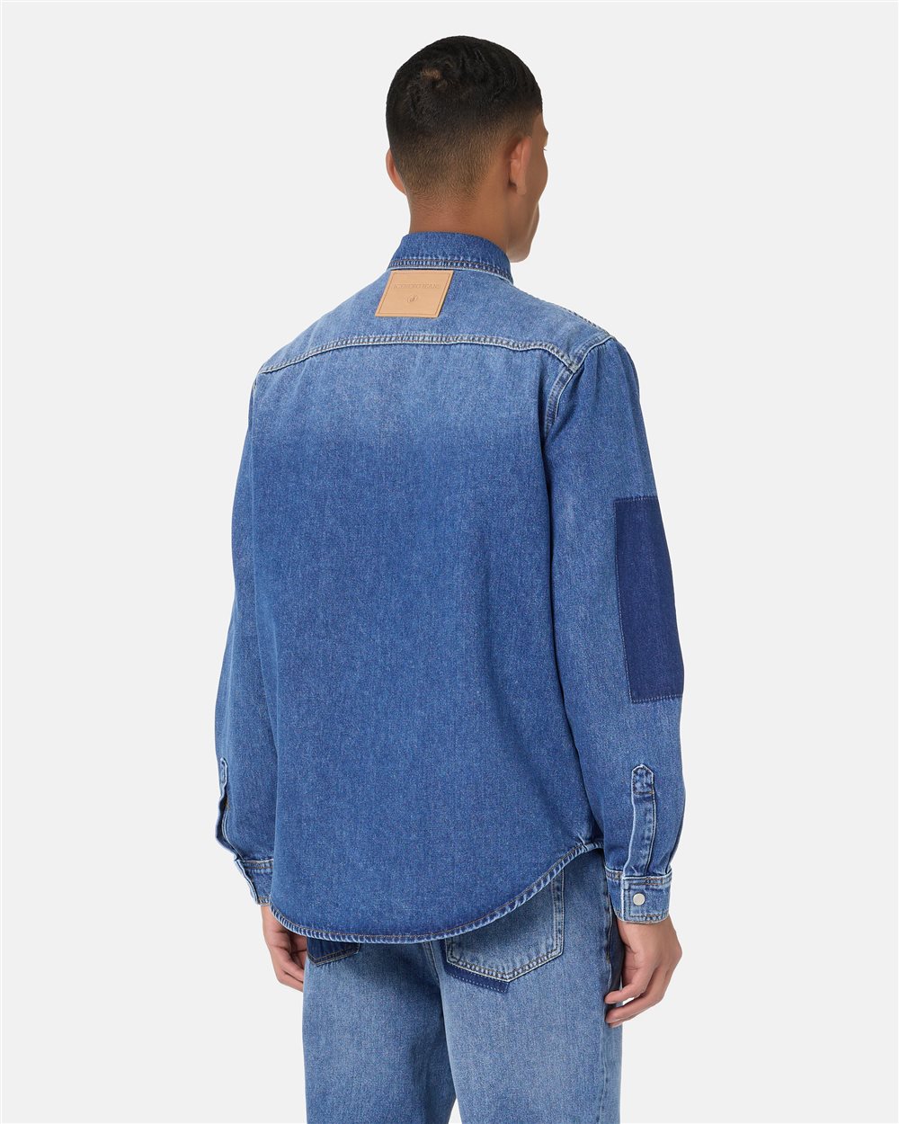 Regular fit indigo denim shirt with light blue whiskers and