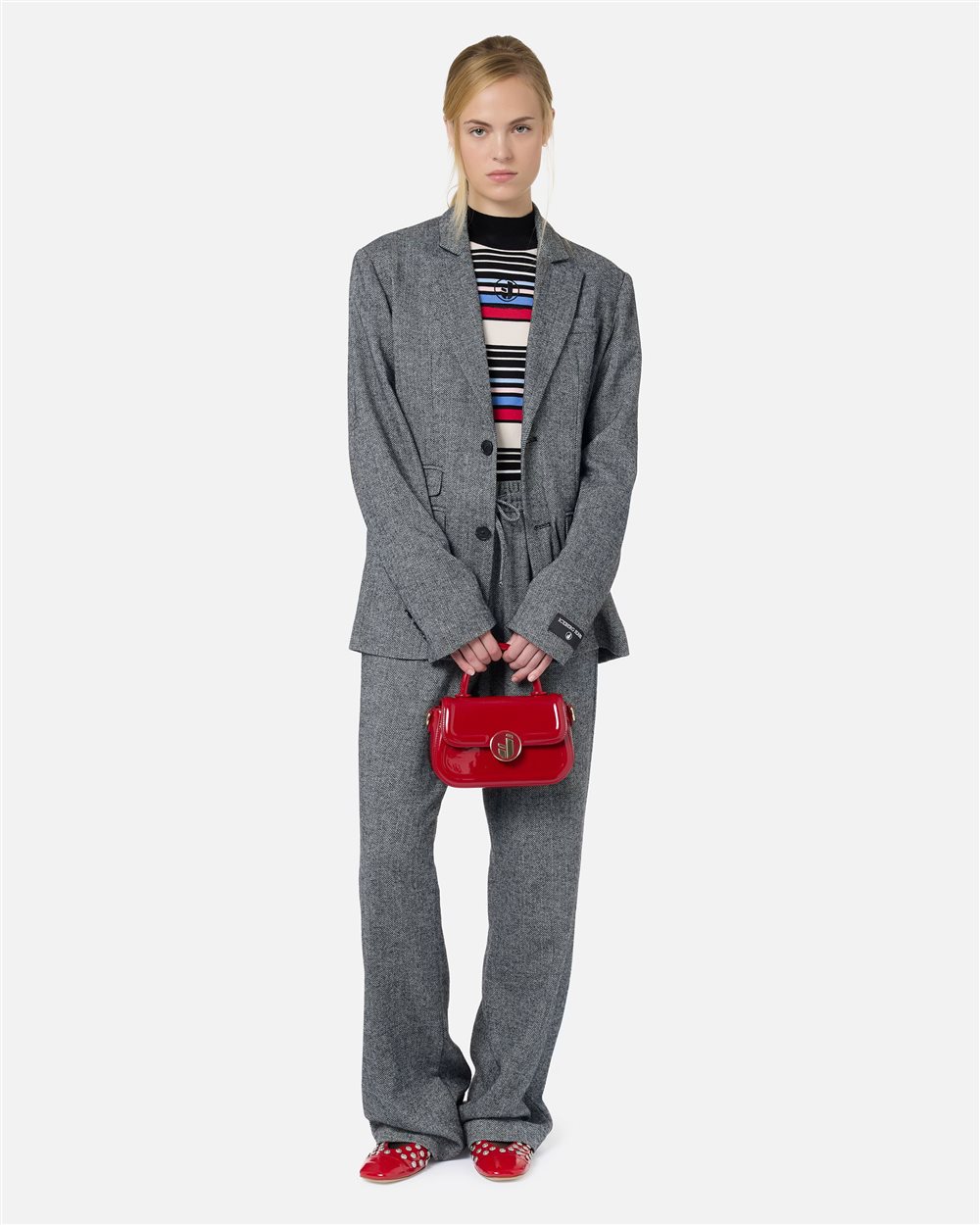 Mini tote bag in shiny red patent leather: compact elegance