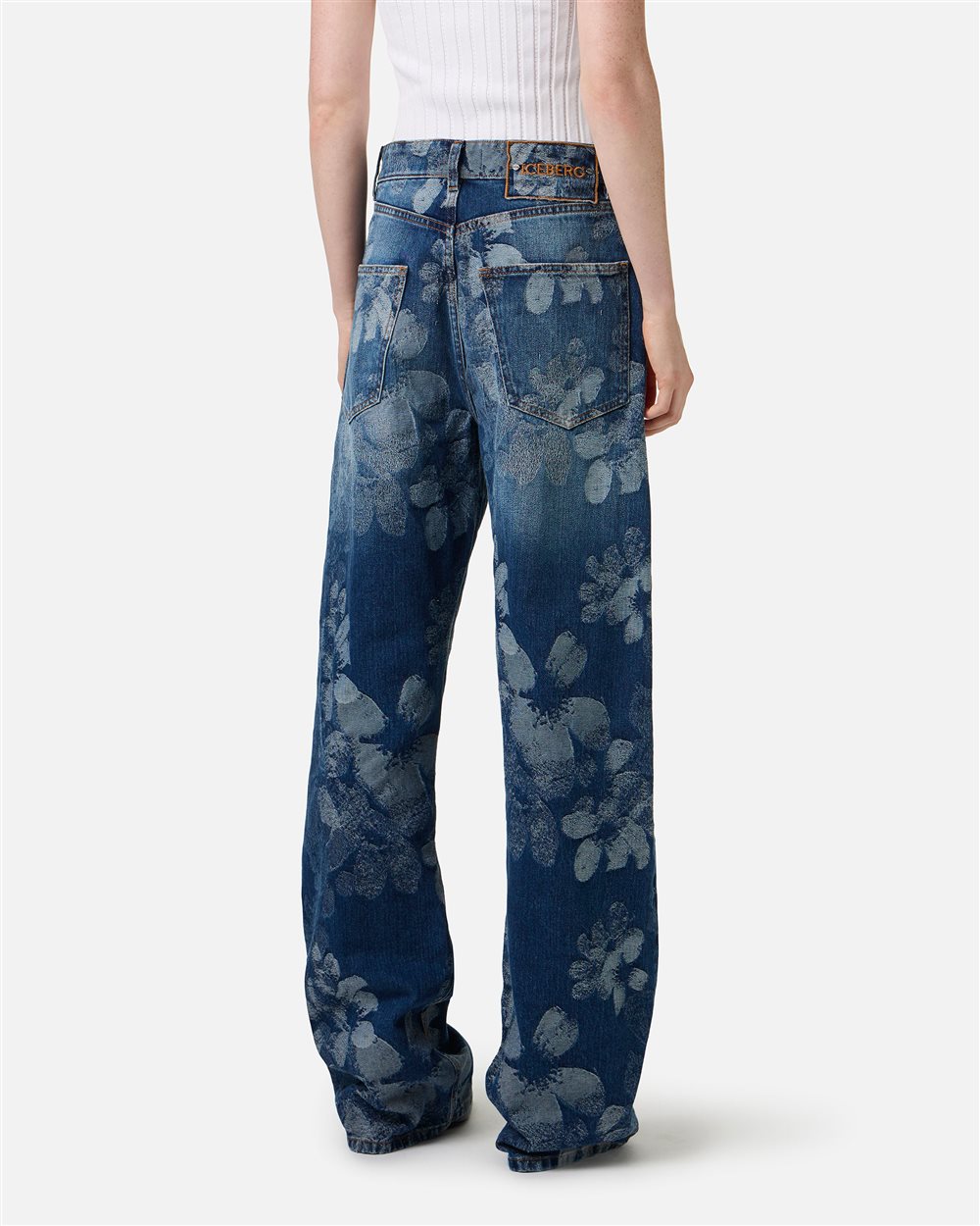 Indigo 5-pocket denim pants in floral jacquard with a straight-leg