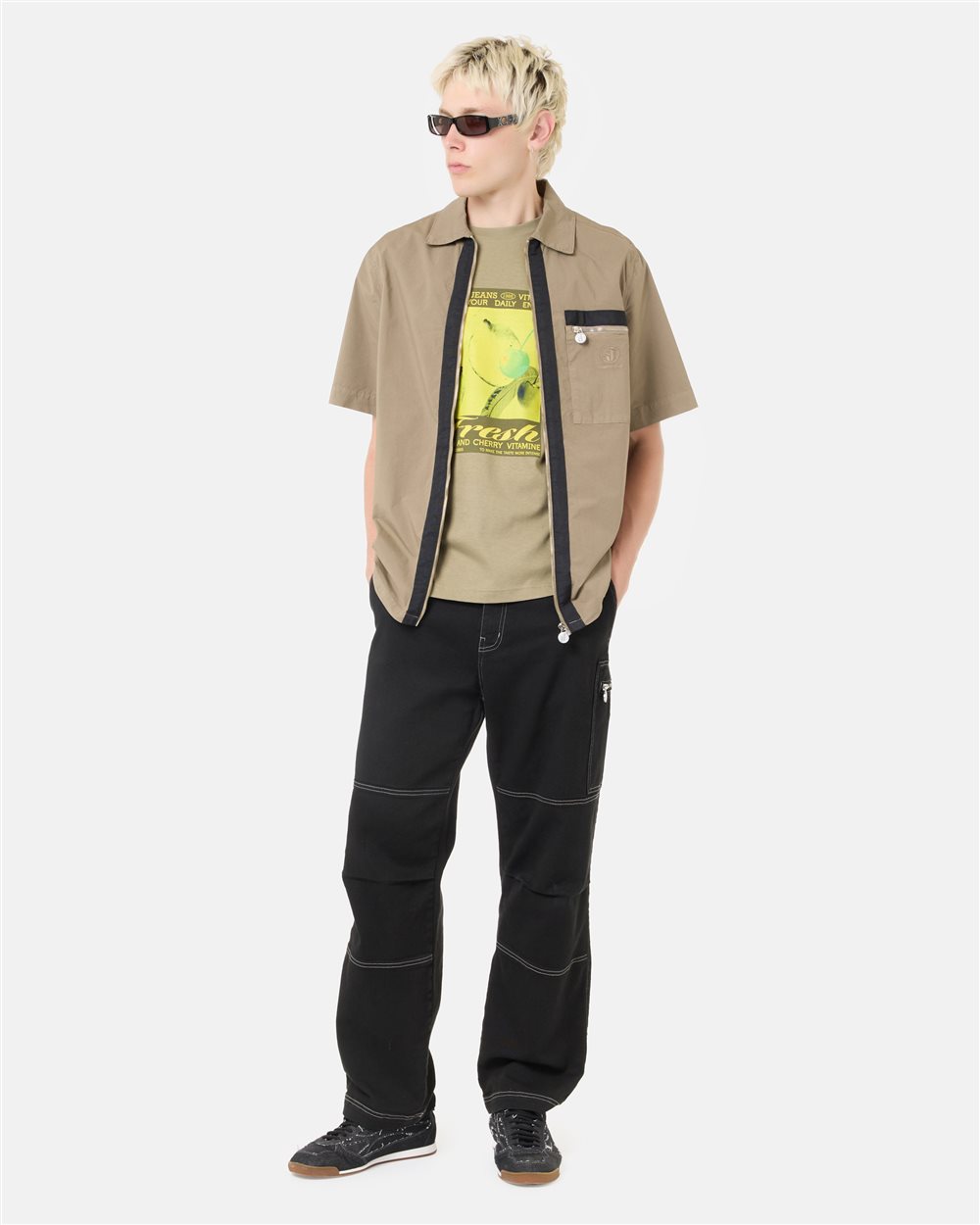 Sage green short-sleeved shirt in cotton parachute fabric | ICEBERG