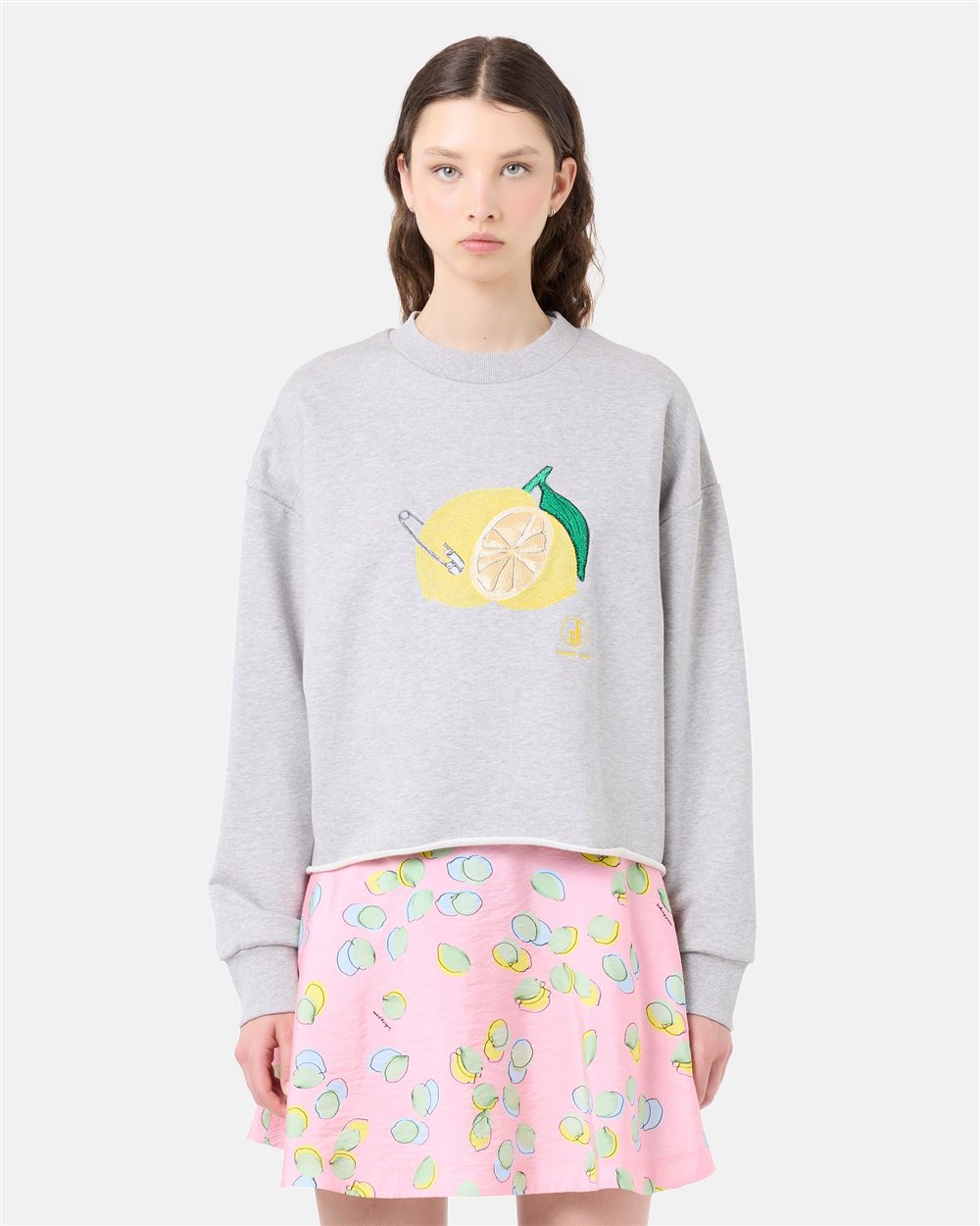Light gray melange cotton cropped sweatshirt with lemon print
