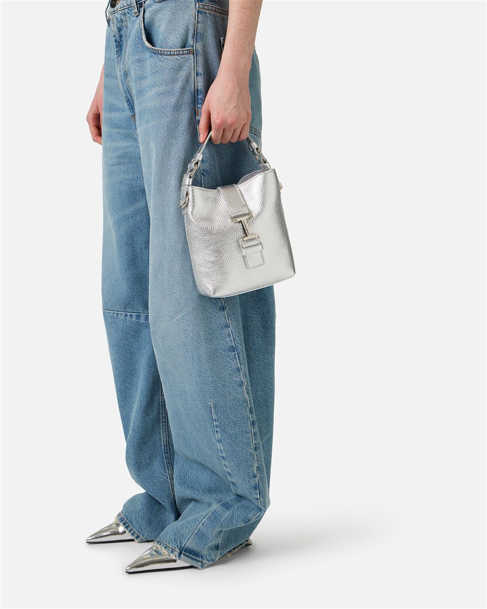 Silver calfskin shoulder bag with buckle | ICEBERG