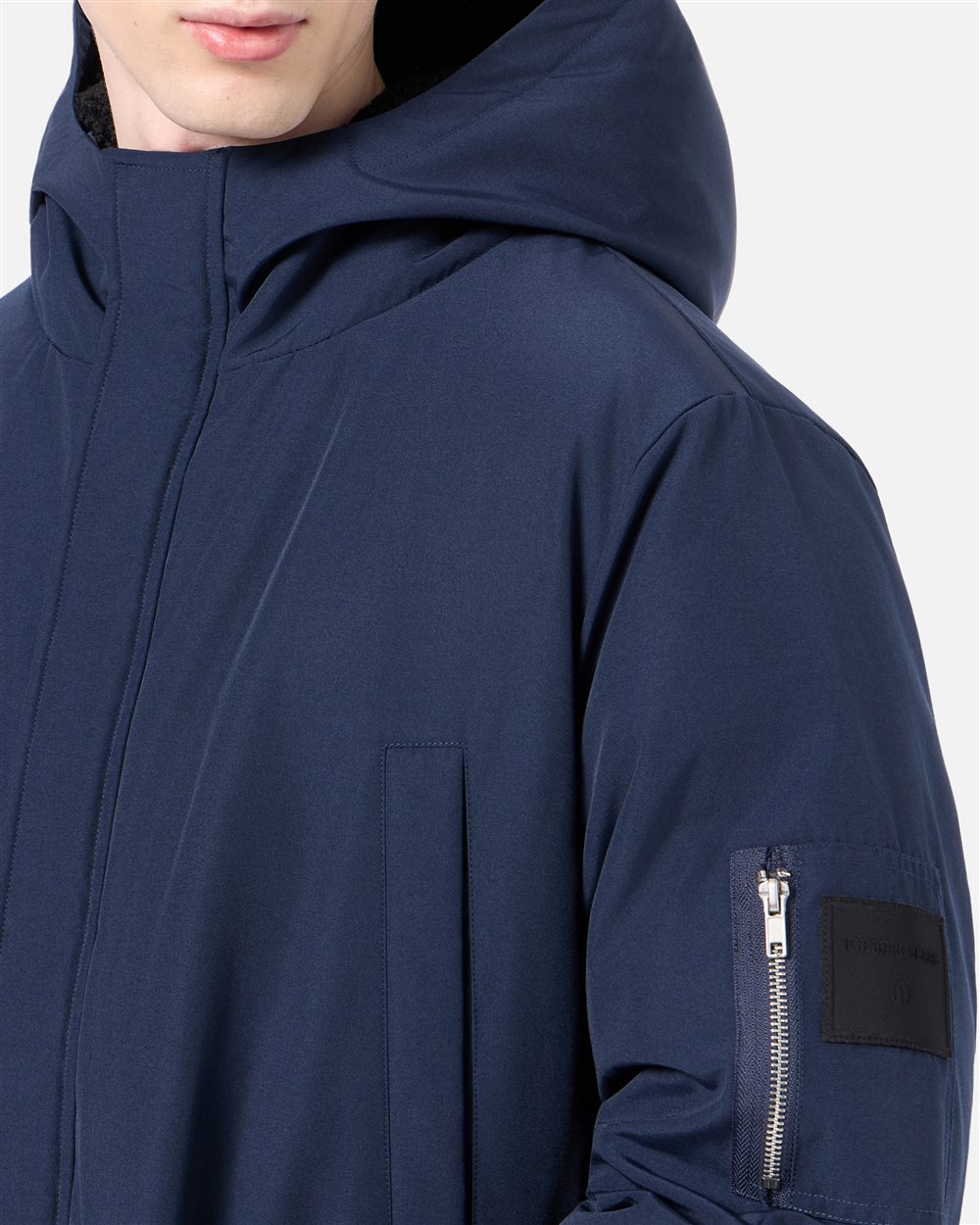 Jacket in nylon Parka Jacket fit with embroidery and zip detail