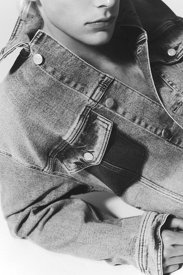 New ICEBERG JEANS Collection: Discover It Now | Official Website